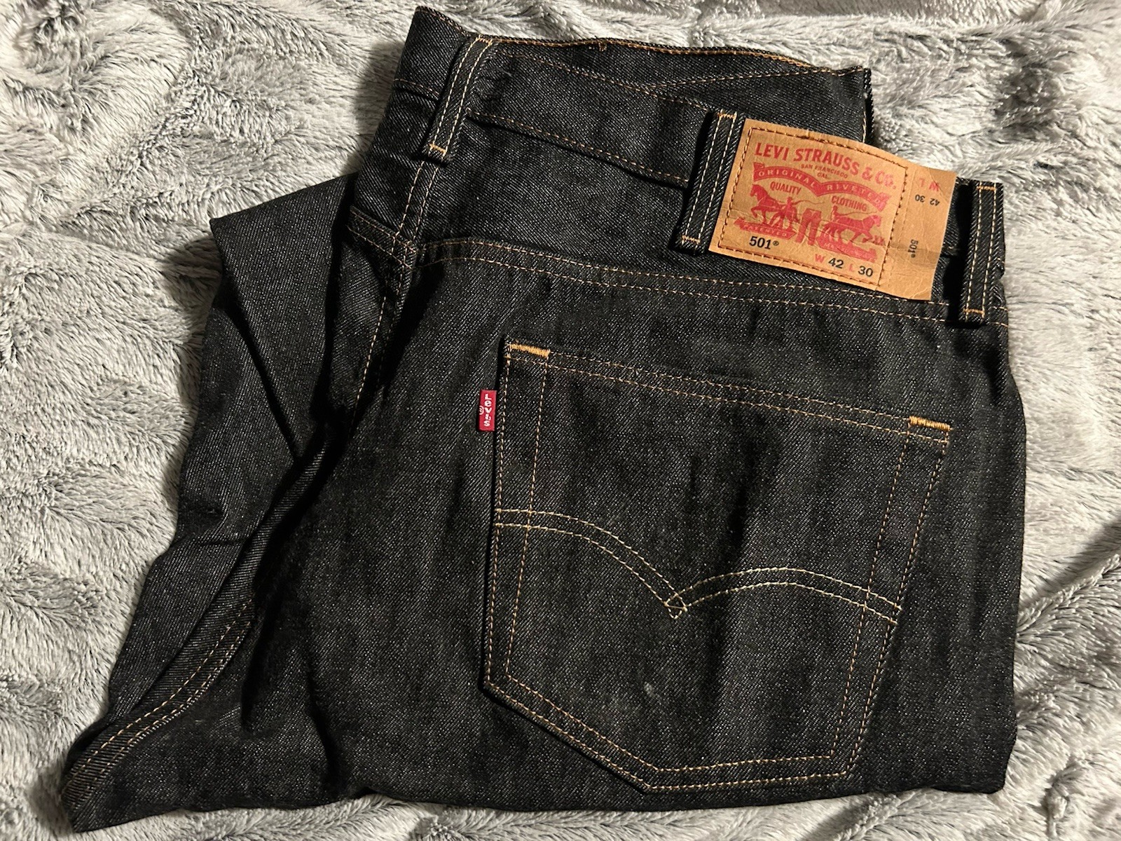 LEVIS 501 MEN’S RED TAB BLACK JEANS 42×30 PC9 00501-0226, BUTTON FLY