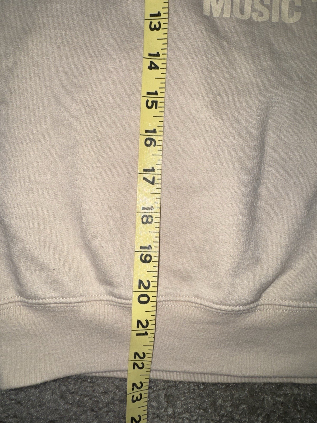 MTV 1981 Argyle Sweatshirt Double Striped Sleeves Beige Women’s Small