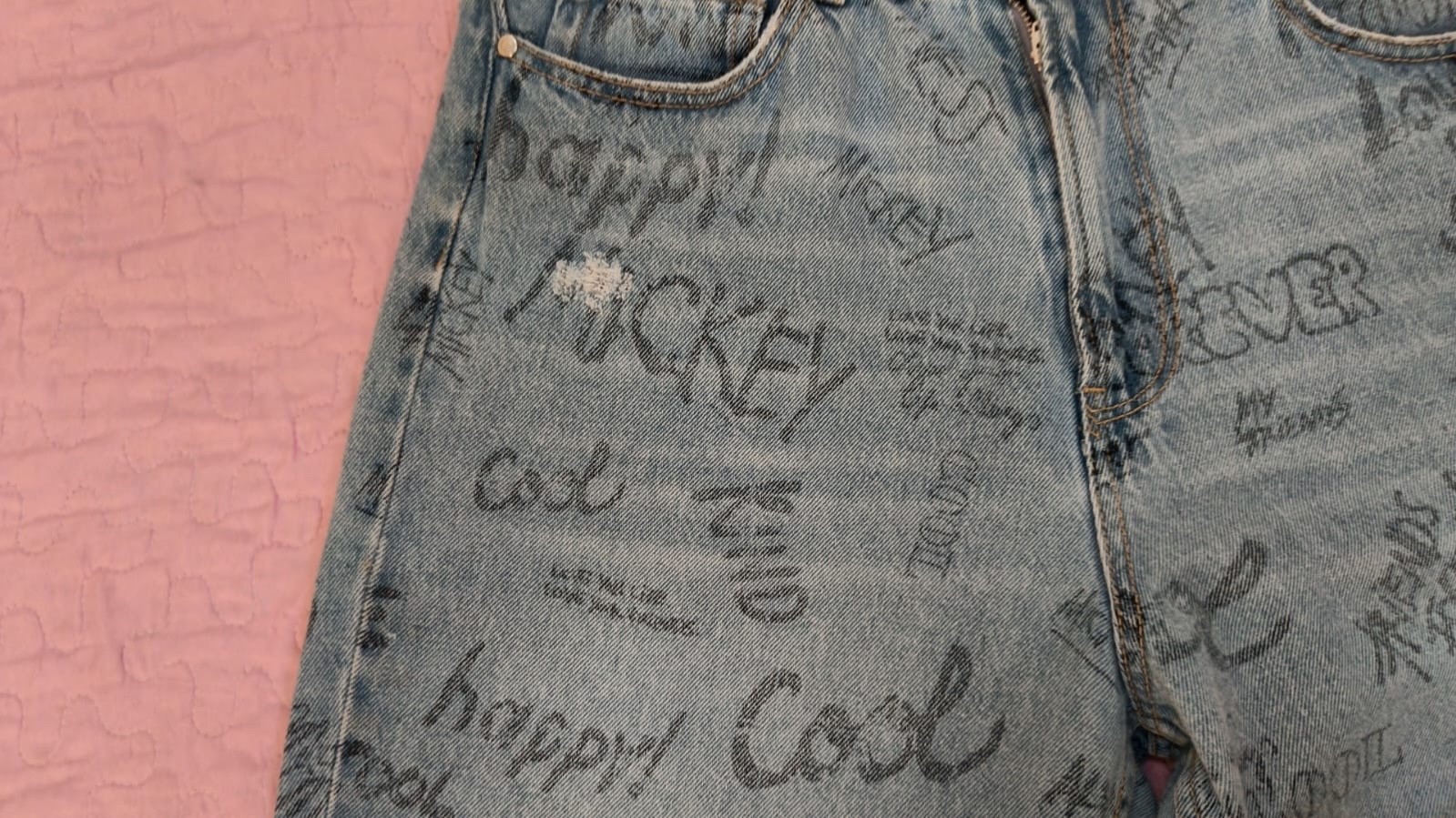 Disney Mickey Mouse Stradivarius Mom Jeans EUR 44 UK16 Graffiti Print