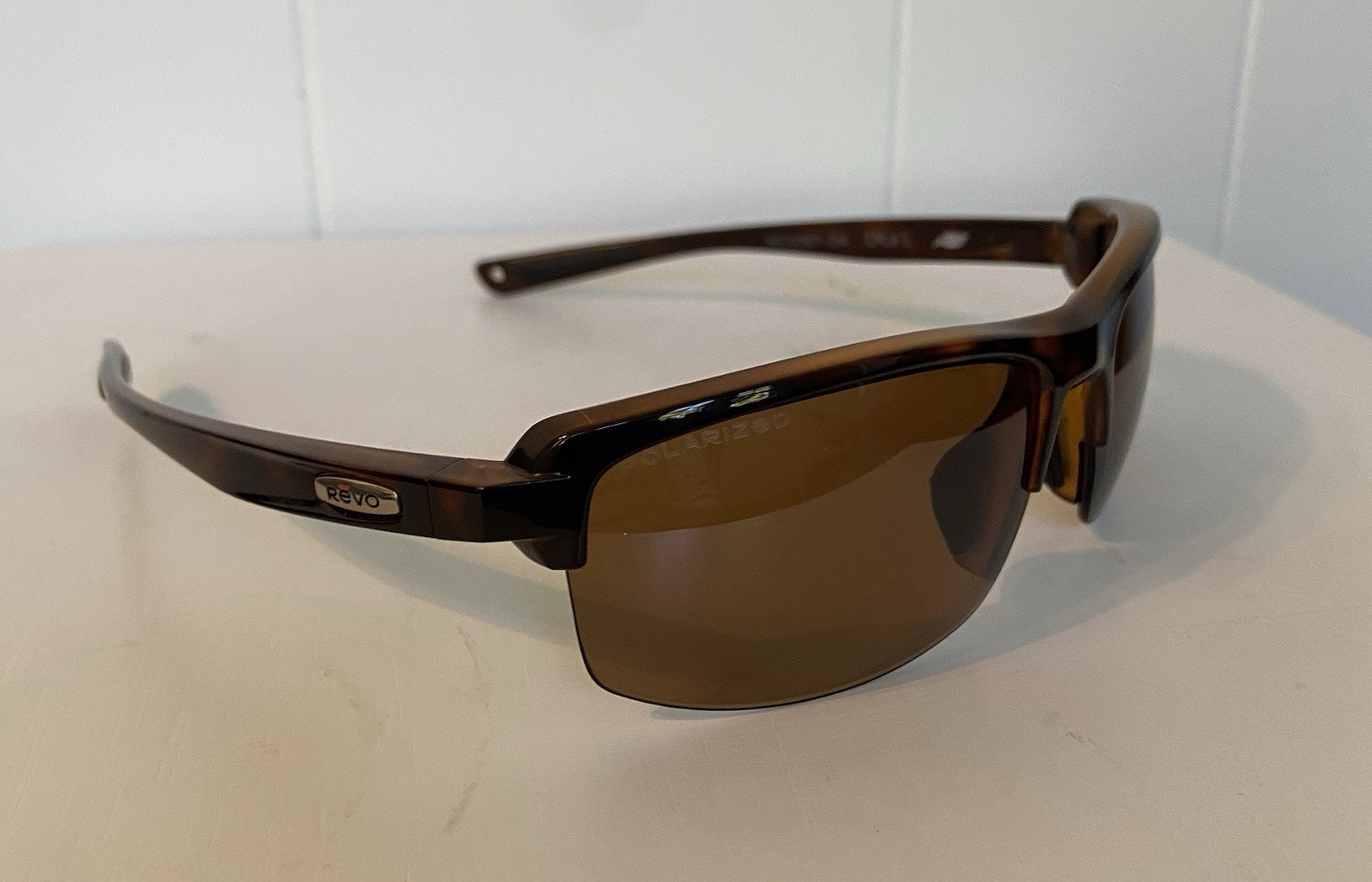 REVO Designer Polarized Sunglasses Crux S in Tortoise and Amber Lens RE4067 Revo