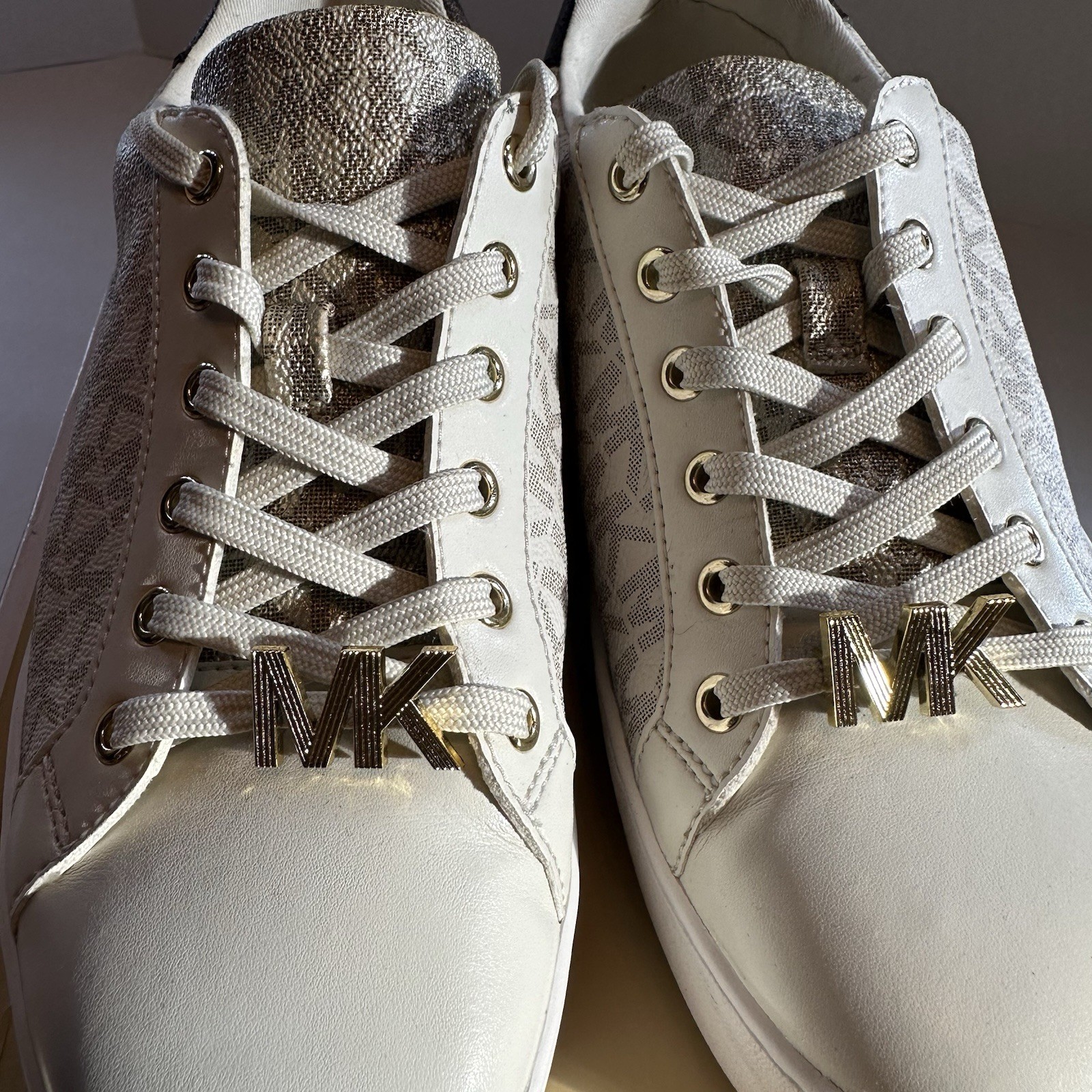 MK Michael Kors Poppy Lace Up Sneakers Vanilla Leather -sz. 9M