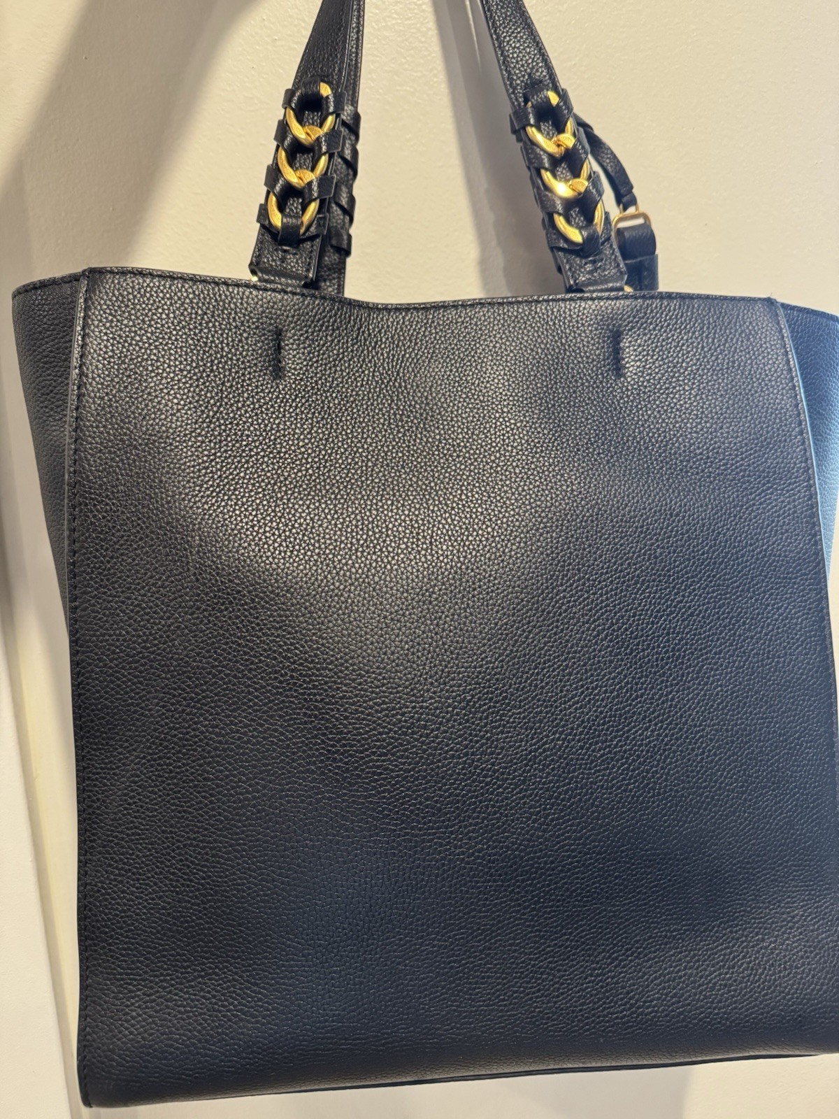 Authentic Tory Burch Taylor Pebbled Leather Tote in Black