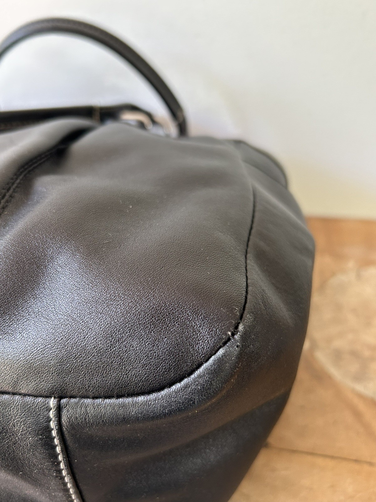 Coach gallery East west Black s atchel Bag Zip Closure. Coach F15147 *Read‼️