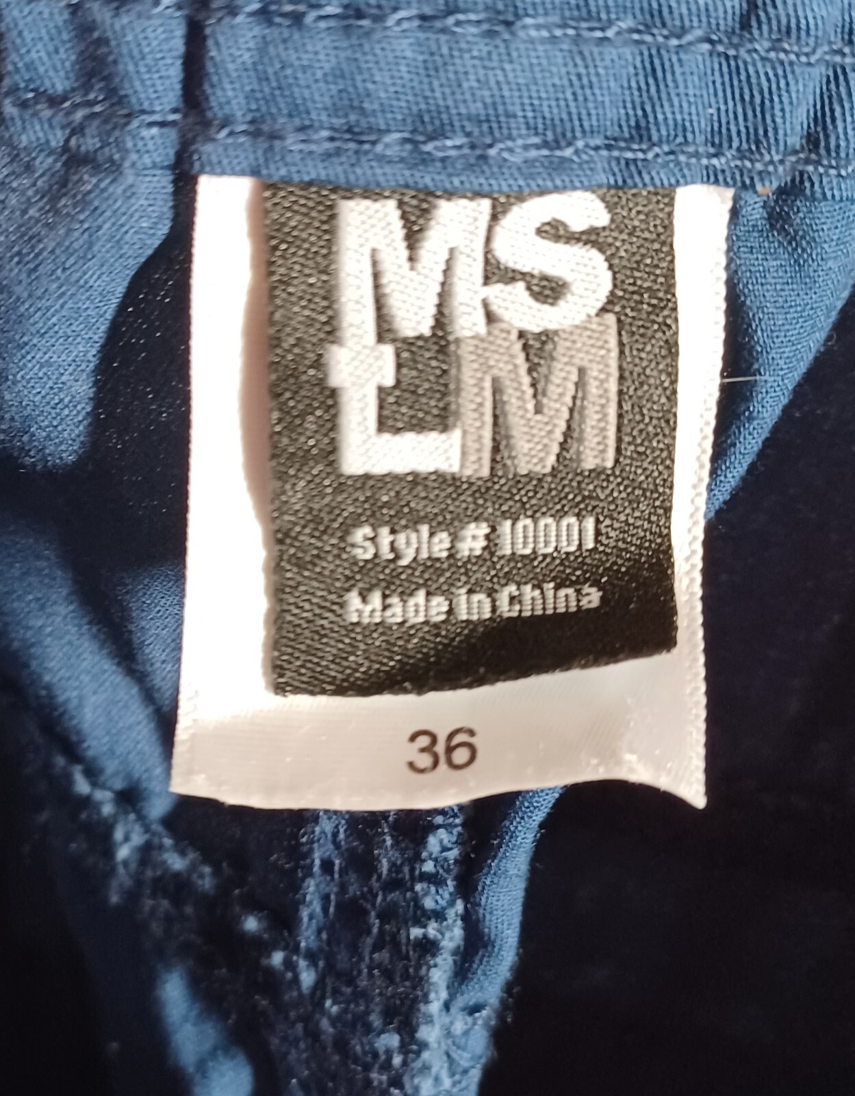 MSLM Mens Cargo Shorts SIZE 36, Dark Blue, Inseam 13″, Length 26″, Pockets, Zip