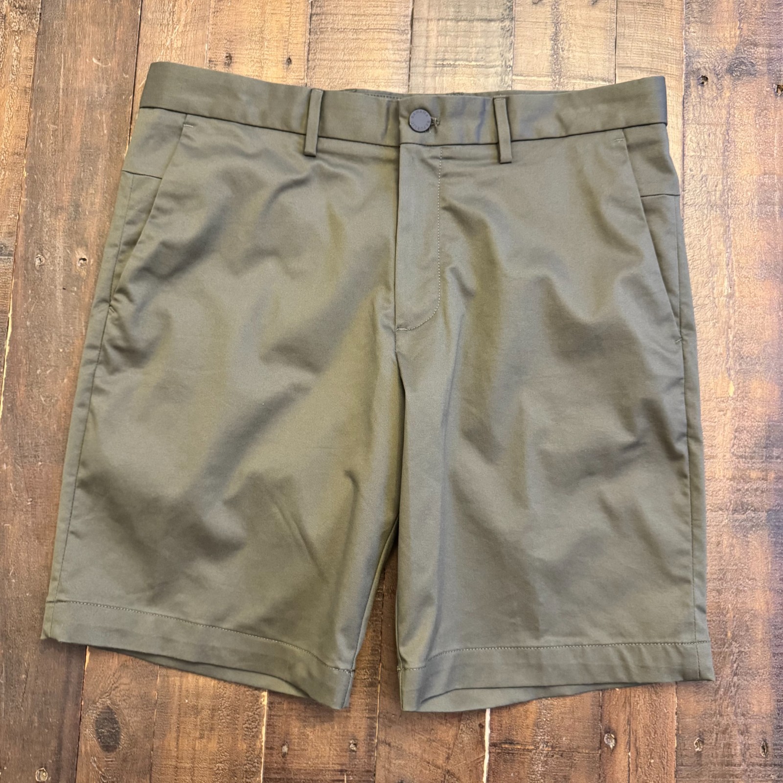 Banana Republic Aiden Shorts Men’s W34xL9 (Tag 32×9) Core Temp Stretch NWT