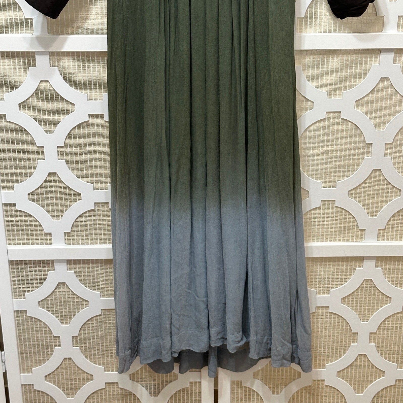 Attic and Barn Ombre Chiffon Maxi Dress Womens 42 (10) Pleated Boho Flowy *Flaw