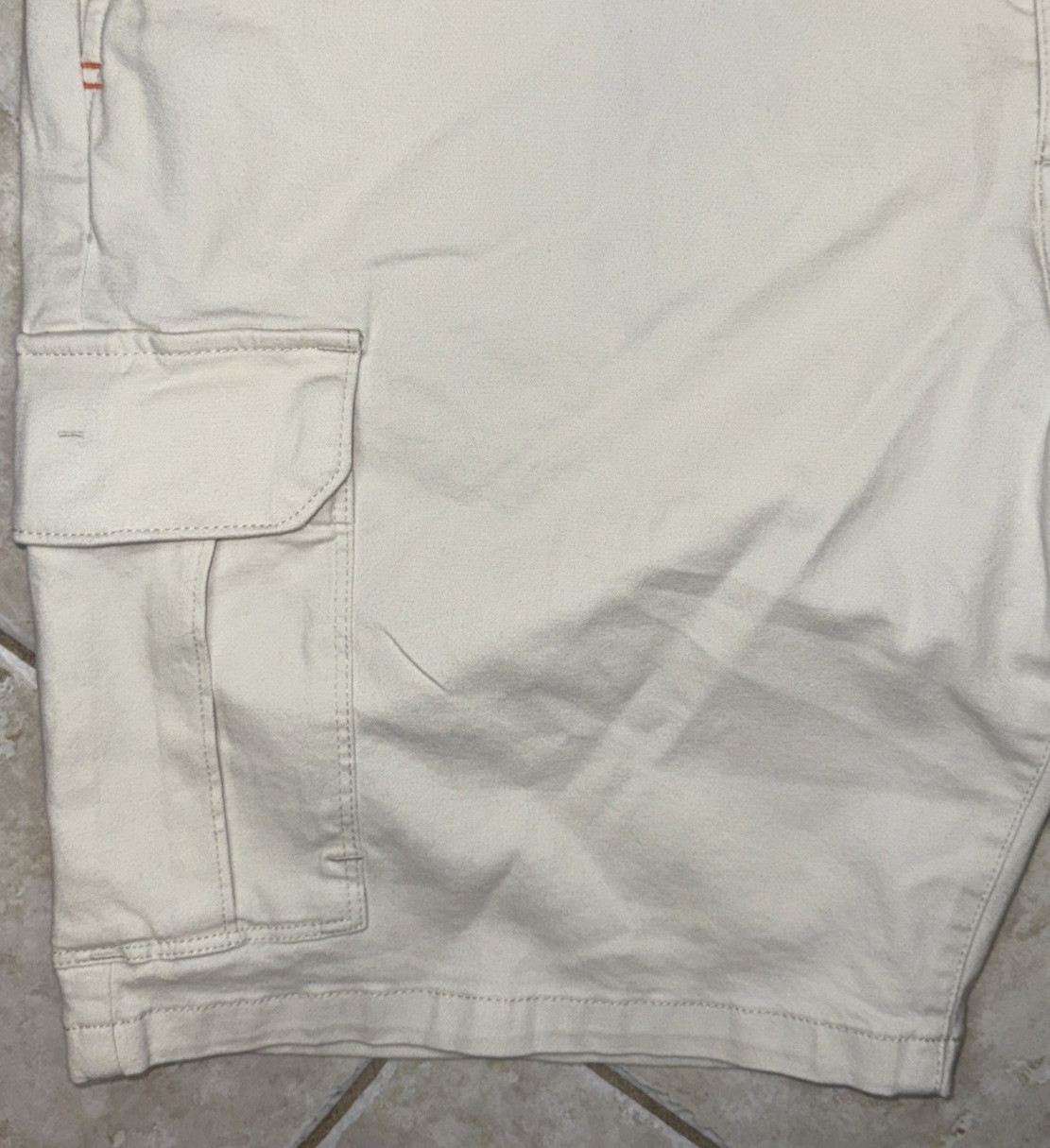 Tommy Bahama Cabo Coast Cargo Shorts Stretch Men 40 Chino 9″ Bleached Sand NWT