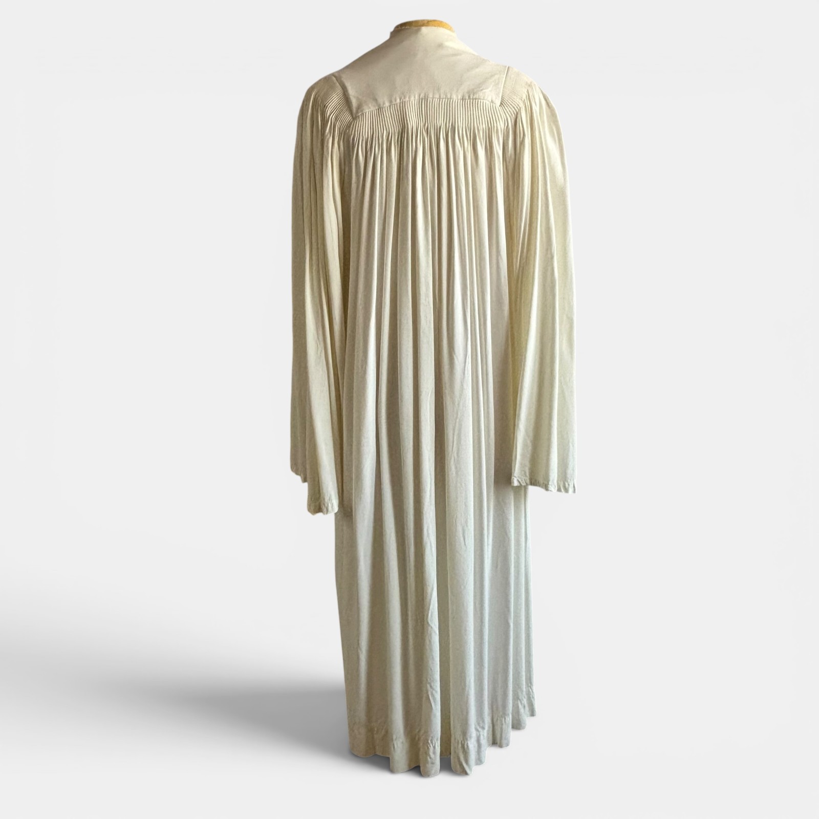 Vintage White Rayon Acetate Graduation or Choir Robe