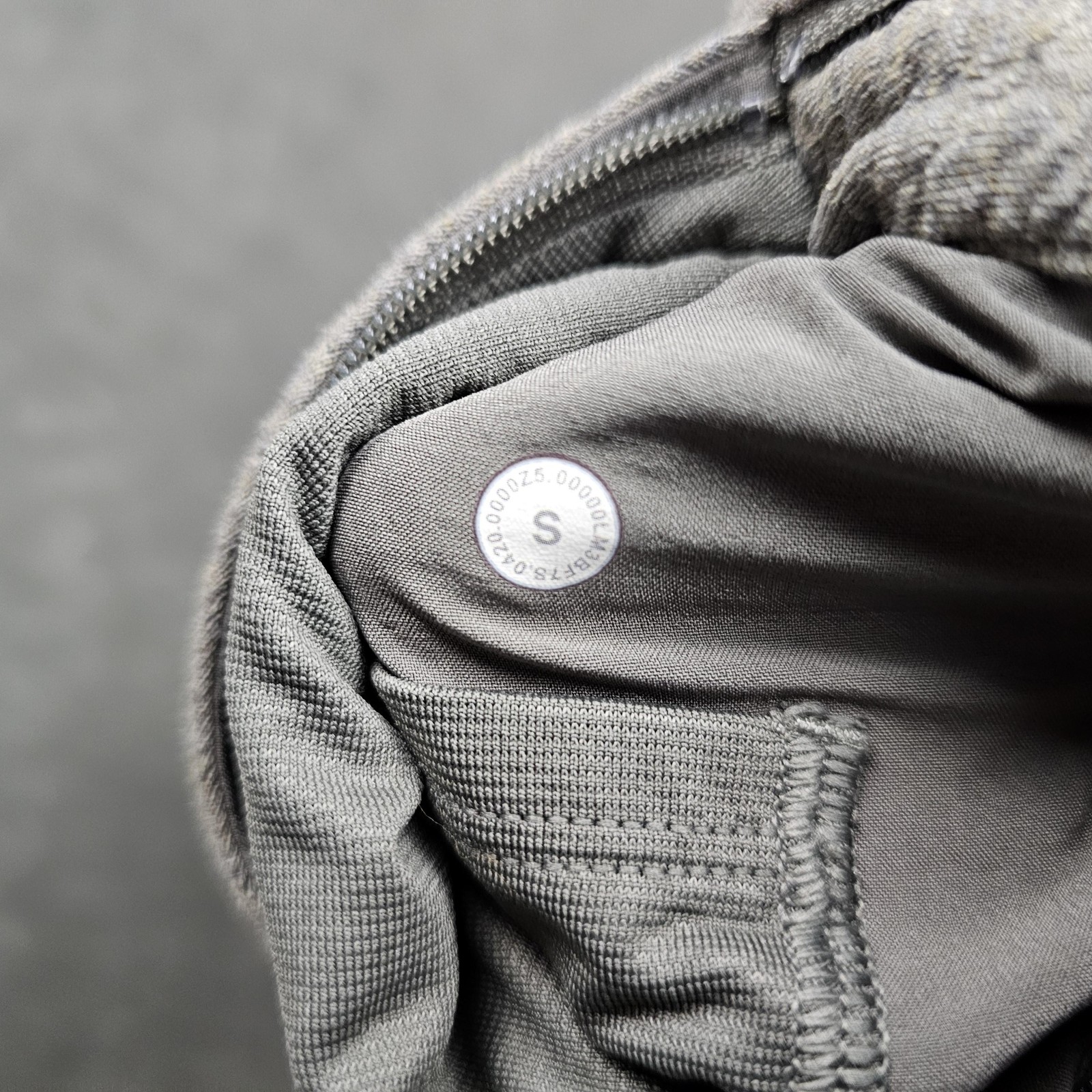 Lululemon At Ease Hoodie Mens Small Gray Textured Knit Pullover Zip Pockets