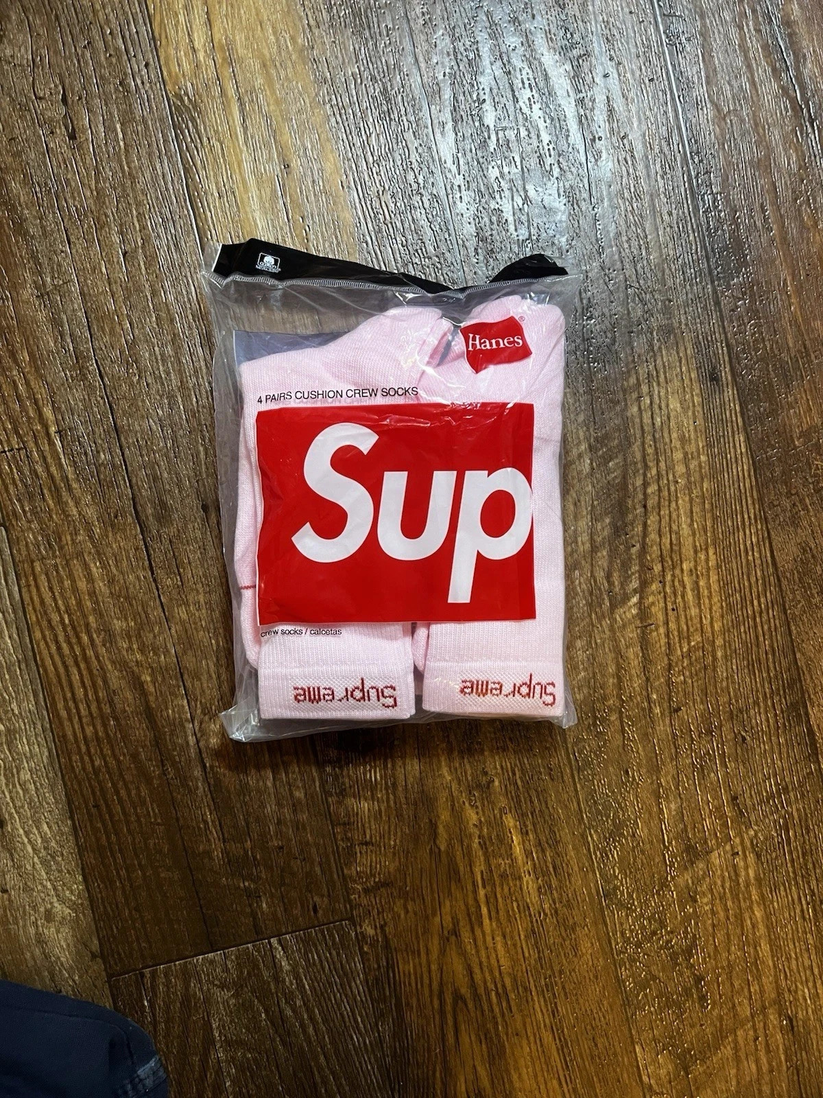 Supreme Hanes Crew Socks – PINK, Pack of 4 Pair Size 6-12