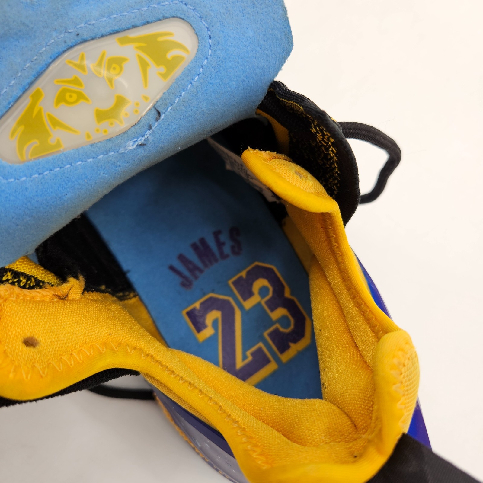 Nike LeBron 18 Dynasty Minneapolis Lakers CQ9283-006 Men’s Size 8.5 NWOB Blue