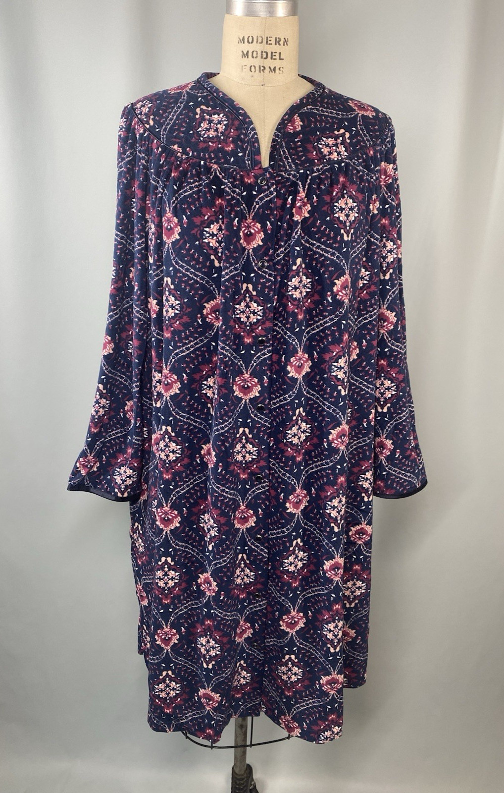 New House Coat robe SIZE LARGE blue pink NATIONAL fleece gown grandma