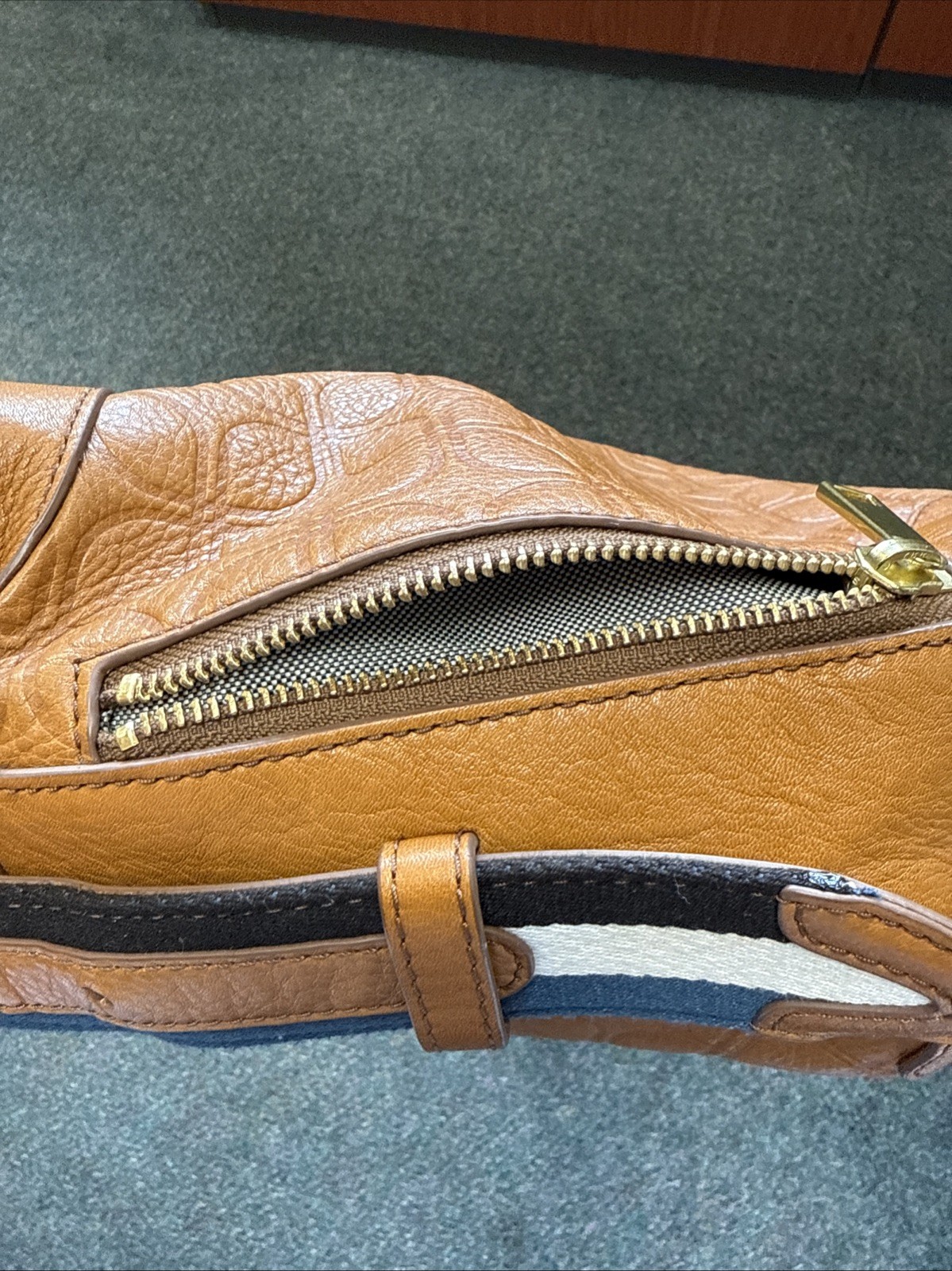 Fossil Hannah Signature Hobo Shoulder Bag Camel Tan Embossed Leather Brass
