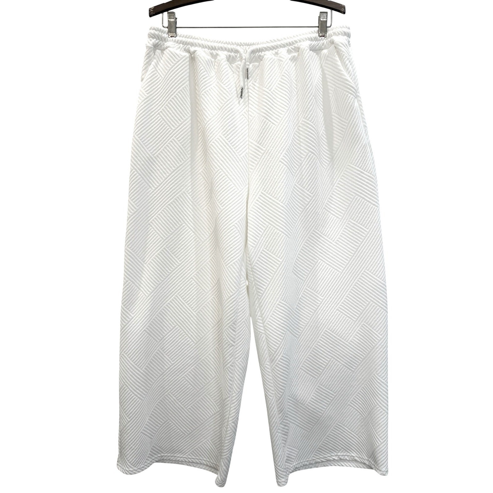 White Textured 2 Piece Lounge Set V-Neck Top Wide Leg Cropped Pants XXL