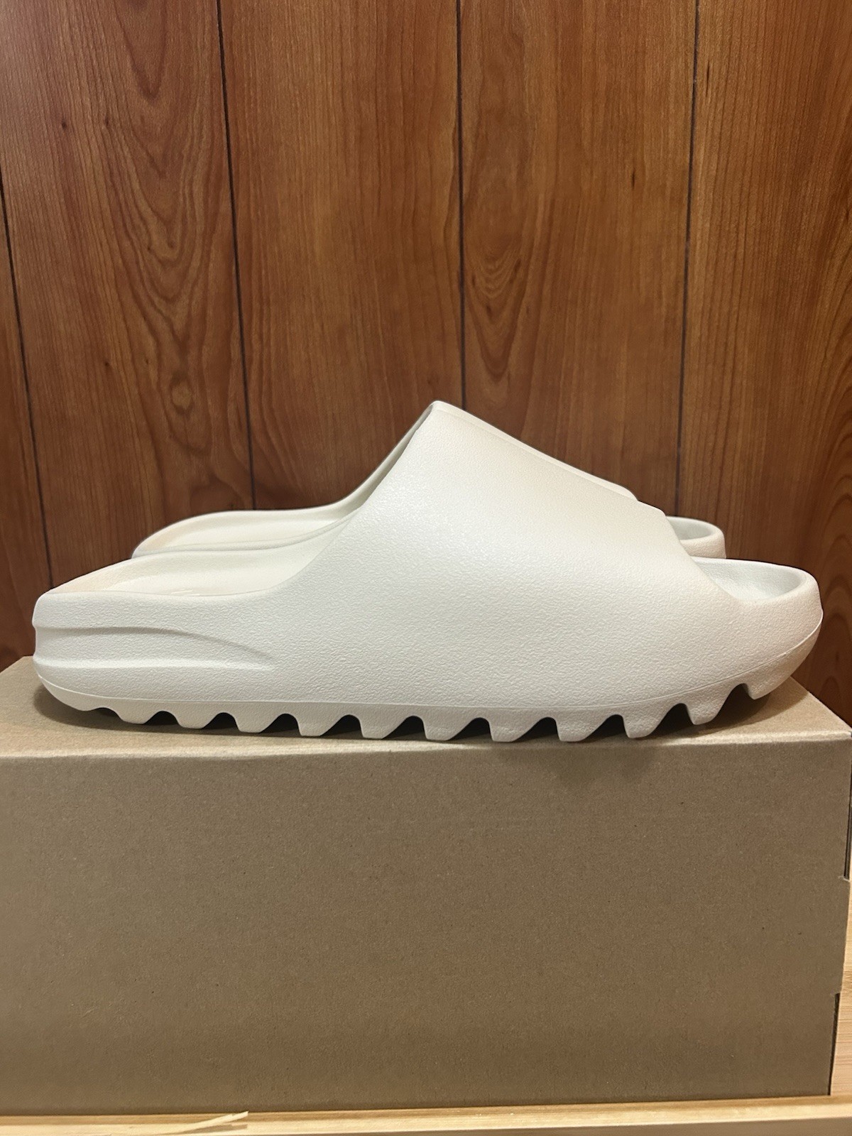 adidas Yeezy Slide Bone (2022/2023 Restock) FZ5897 Men’s size 12