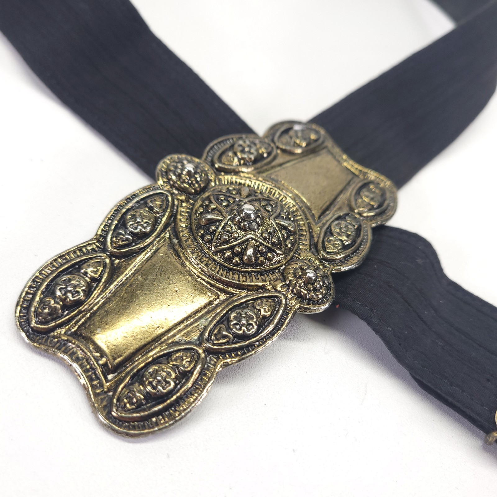 Flower Buckle Belt 30 32 34 Waist Black Vtg 1980s