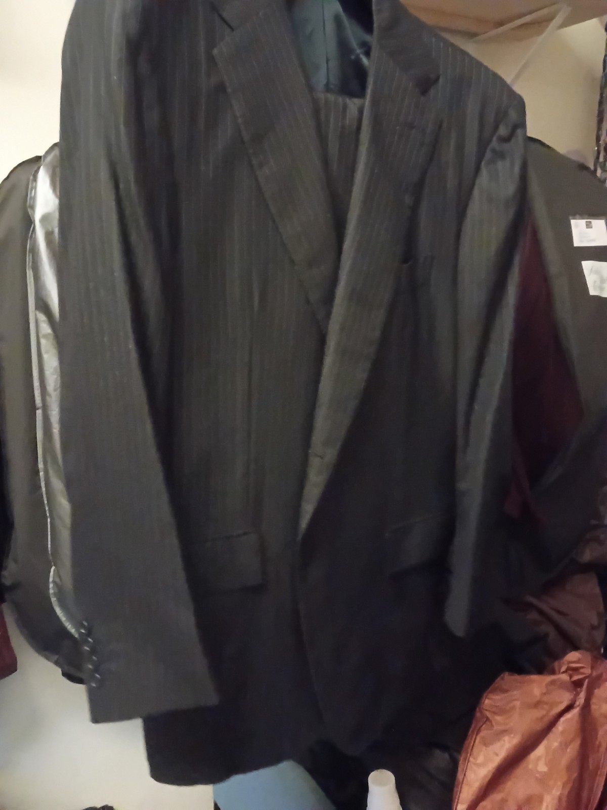 Kiton Charcoal 100% Cashmere Flannel Striped 2-Piece Suit Men’s 42R 36W 29I