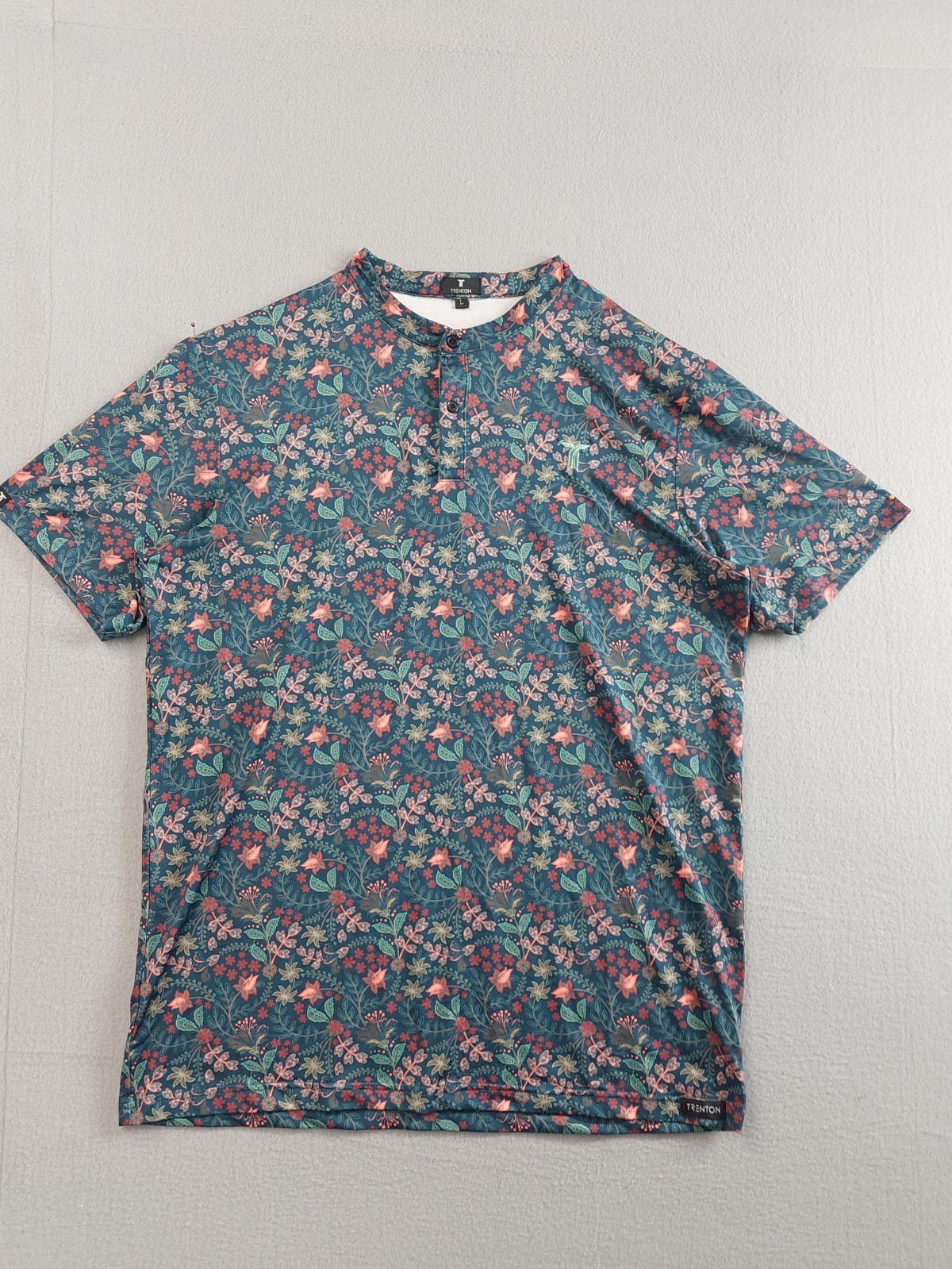 Trenton Men T Shirt L Blue Floral Pattern Short Sleeve Henley Neck Casual