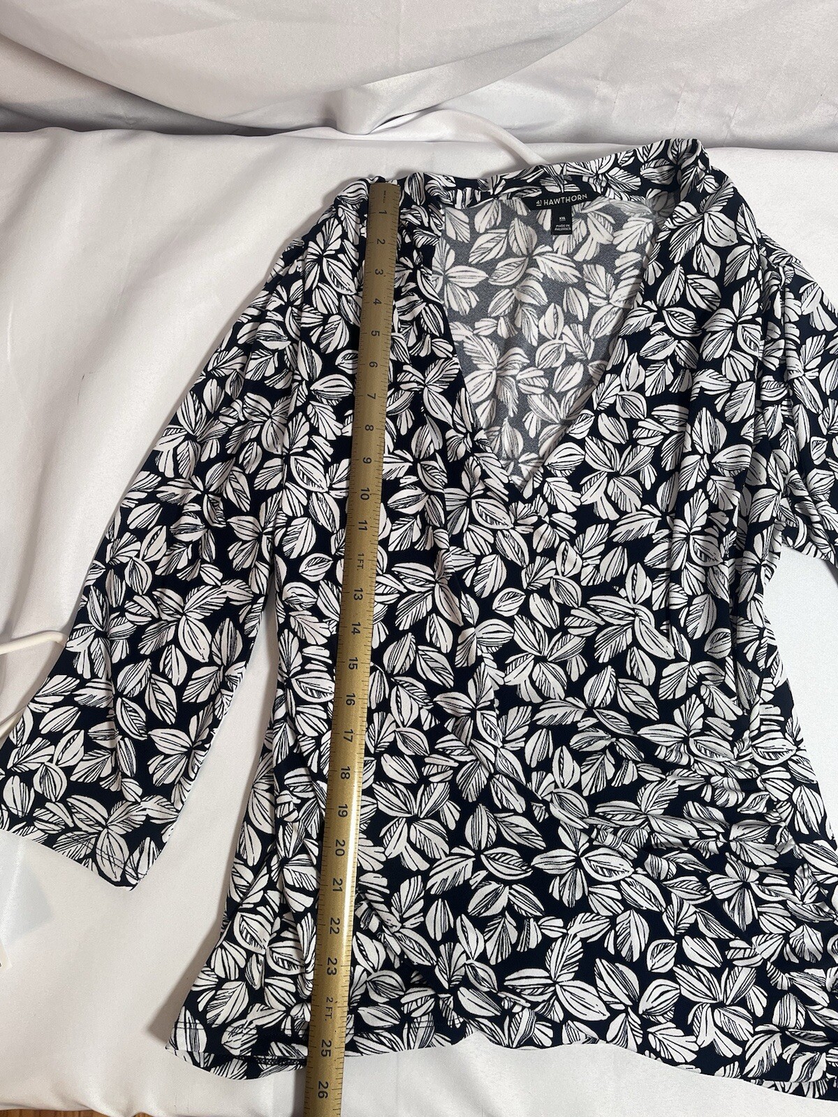 41Hawthorne Henri Ruched Knit Wrap Top (Black Floral) – XXL