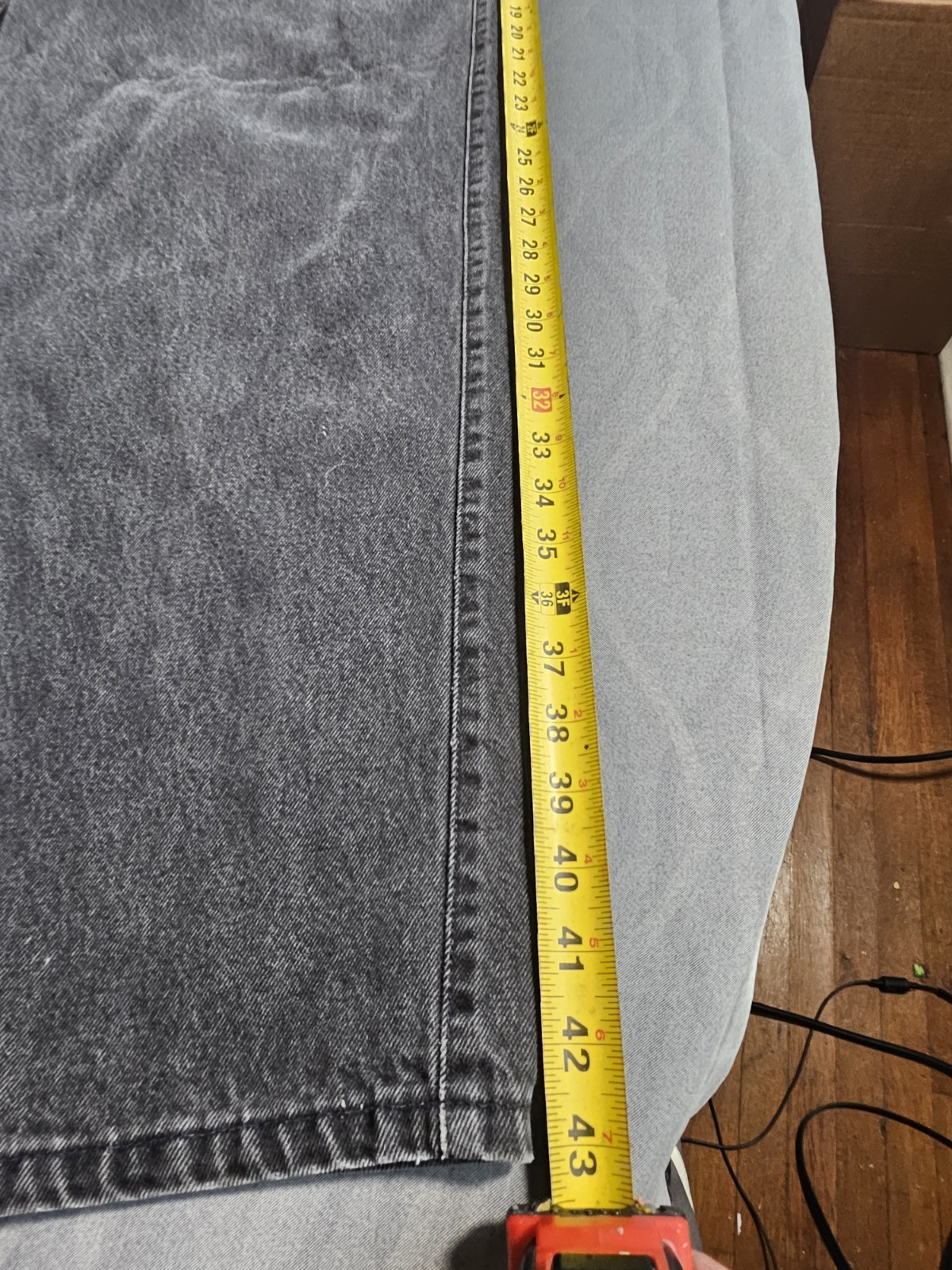 Vintage 1996 Levi’s 540 Relaxed Fit Jeans USA Made Black Denim 46×30 Orange Tab
