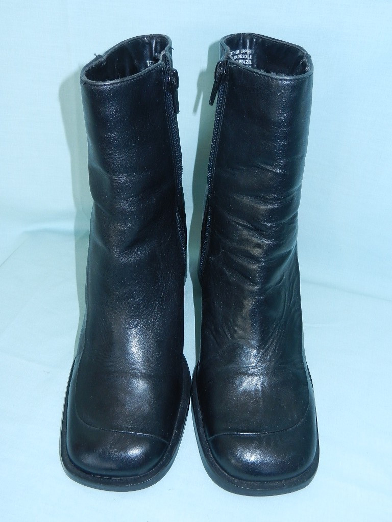 CANDIE’S Y2K Black Leather 3.5″ High Chunky Heels Square Toes Ankle Booties, 8M