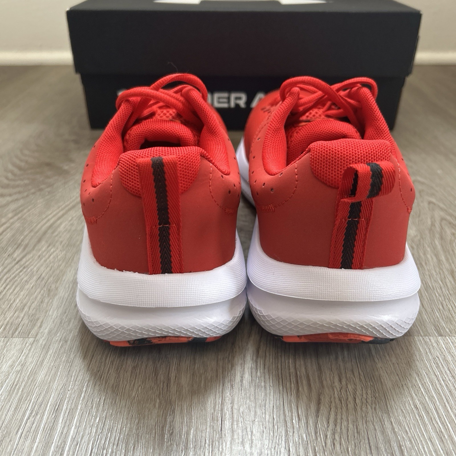 Under Armour Charged Assert 10 Mens 9 Running Shoes Red Sneakers 3026175-600