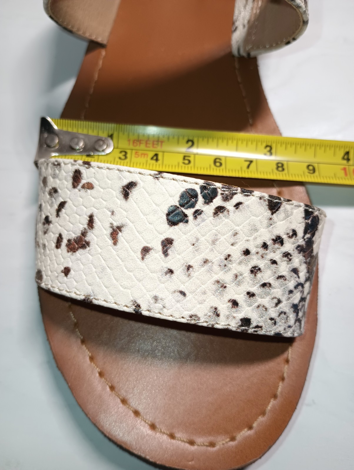 Steve Madden Rage Snake Print Flat Sandals Women’s US size 6.5 New in Box