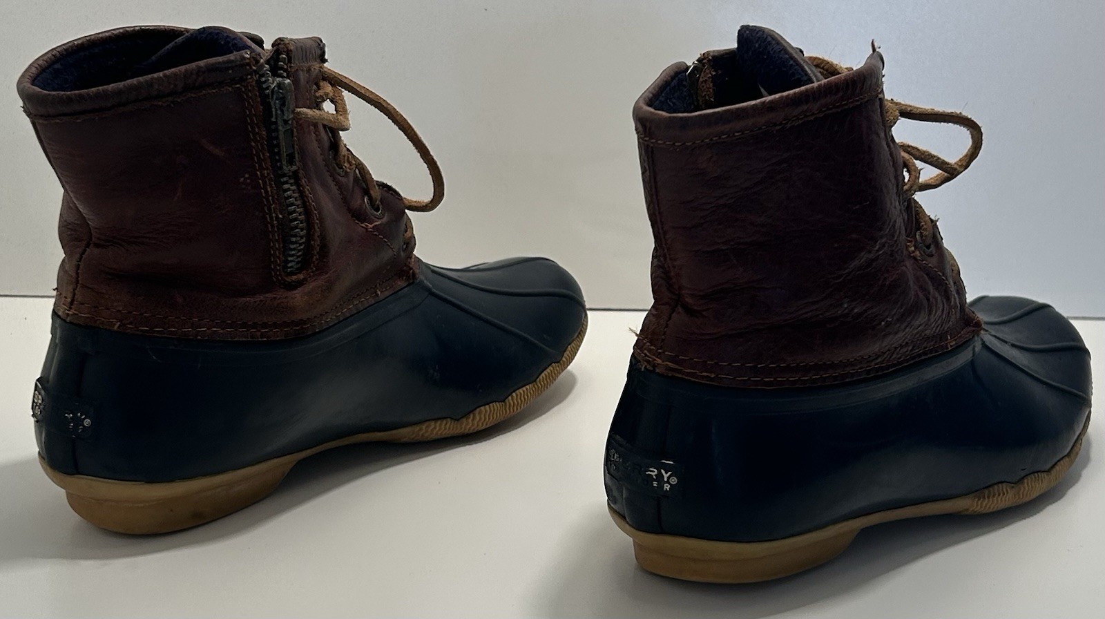 Sperry waterproof Rubber boot blue/brown size 8.5 closure zipper and lace-up
