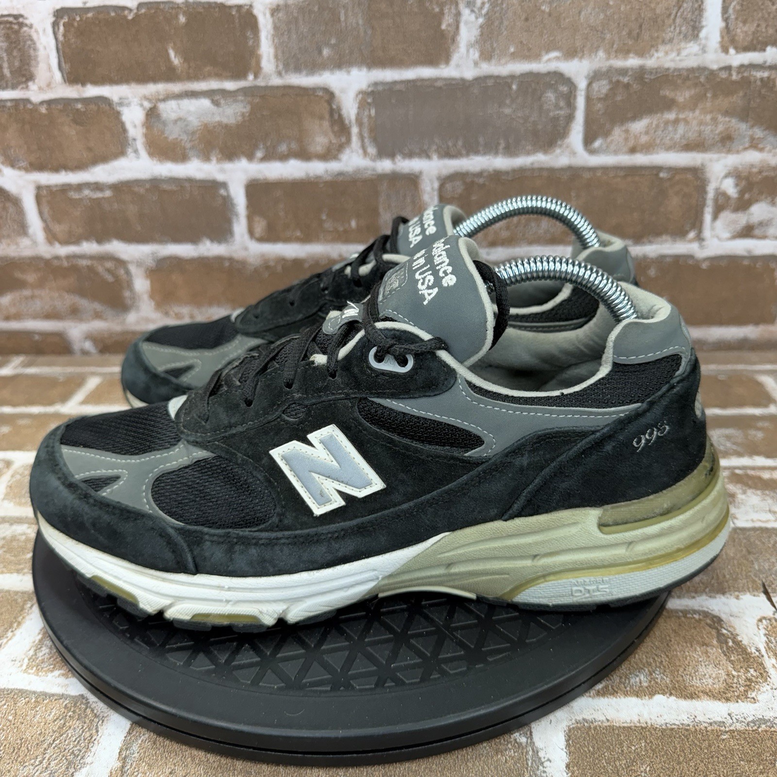 New Balance 993 WR993BK Running Shoes Black Women’s Size 9 ** SEE NOTES**