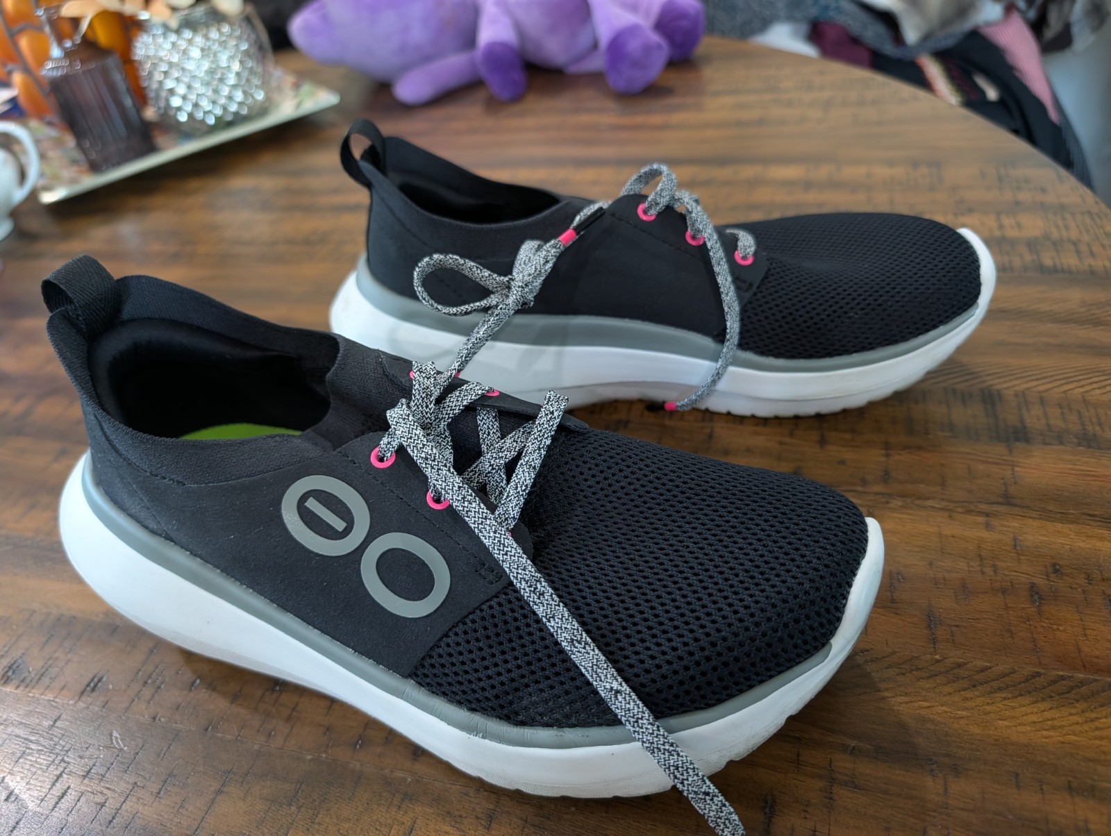 Women’s OOFOS OOmy Stride Size 8