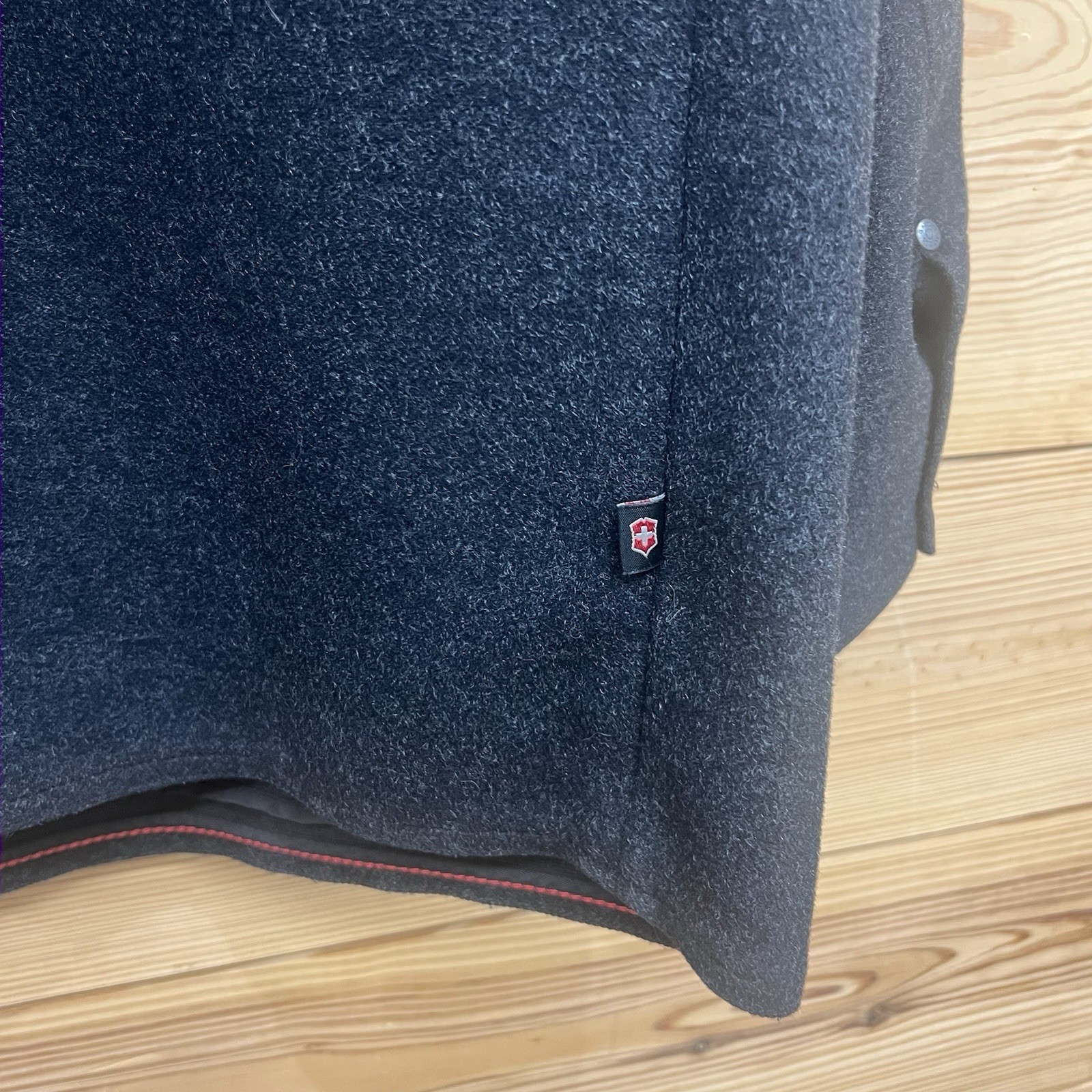 Victorinox Swiss Army Wool Field Jacket Mens Large Gusseted Gray Zip Snap HR