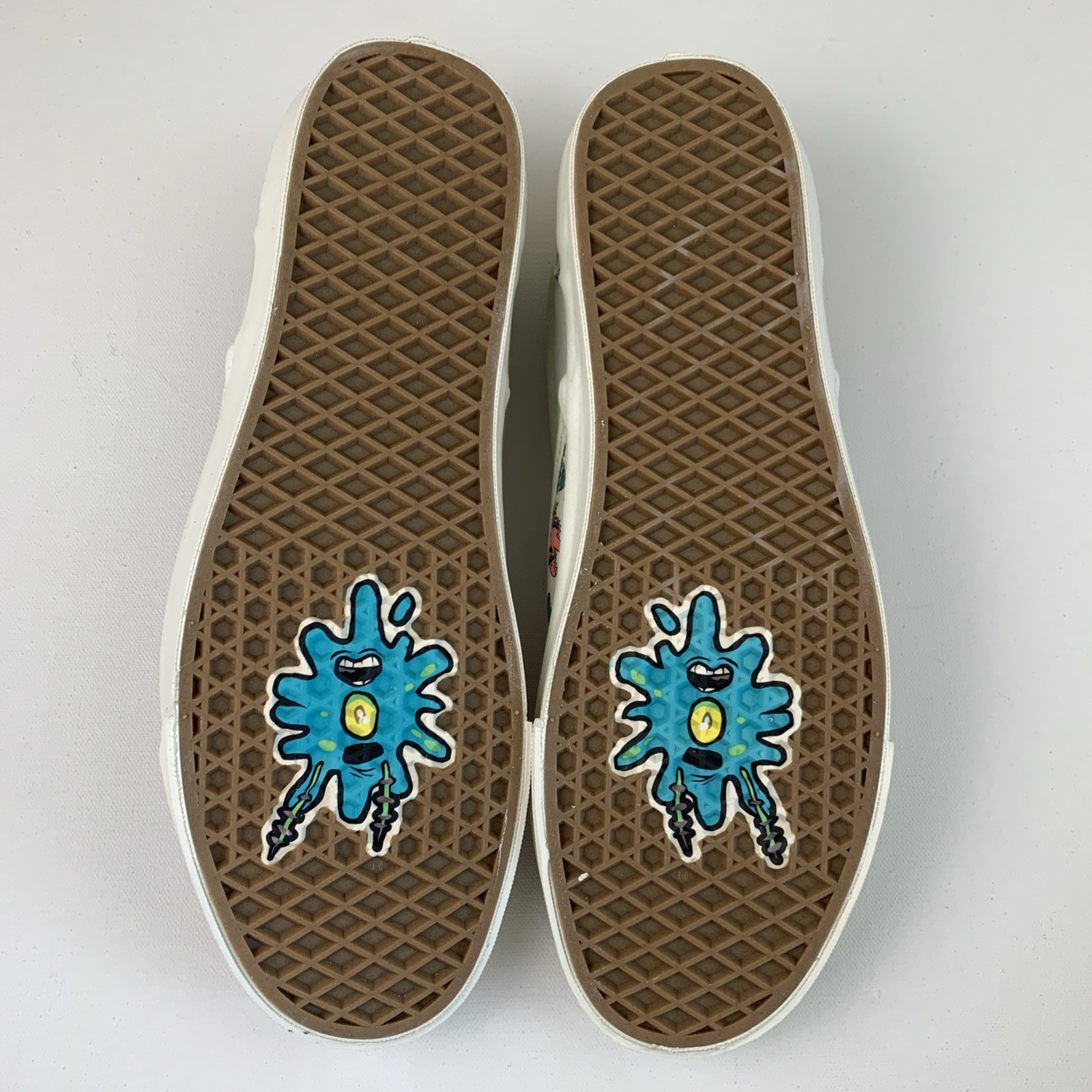 Vans Vault x Spongebob Patrick Star OG Classic Slip-On Sneakers VN000UDFQM1