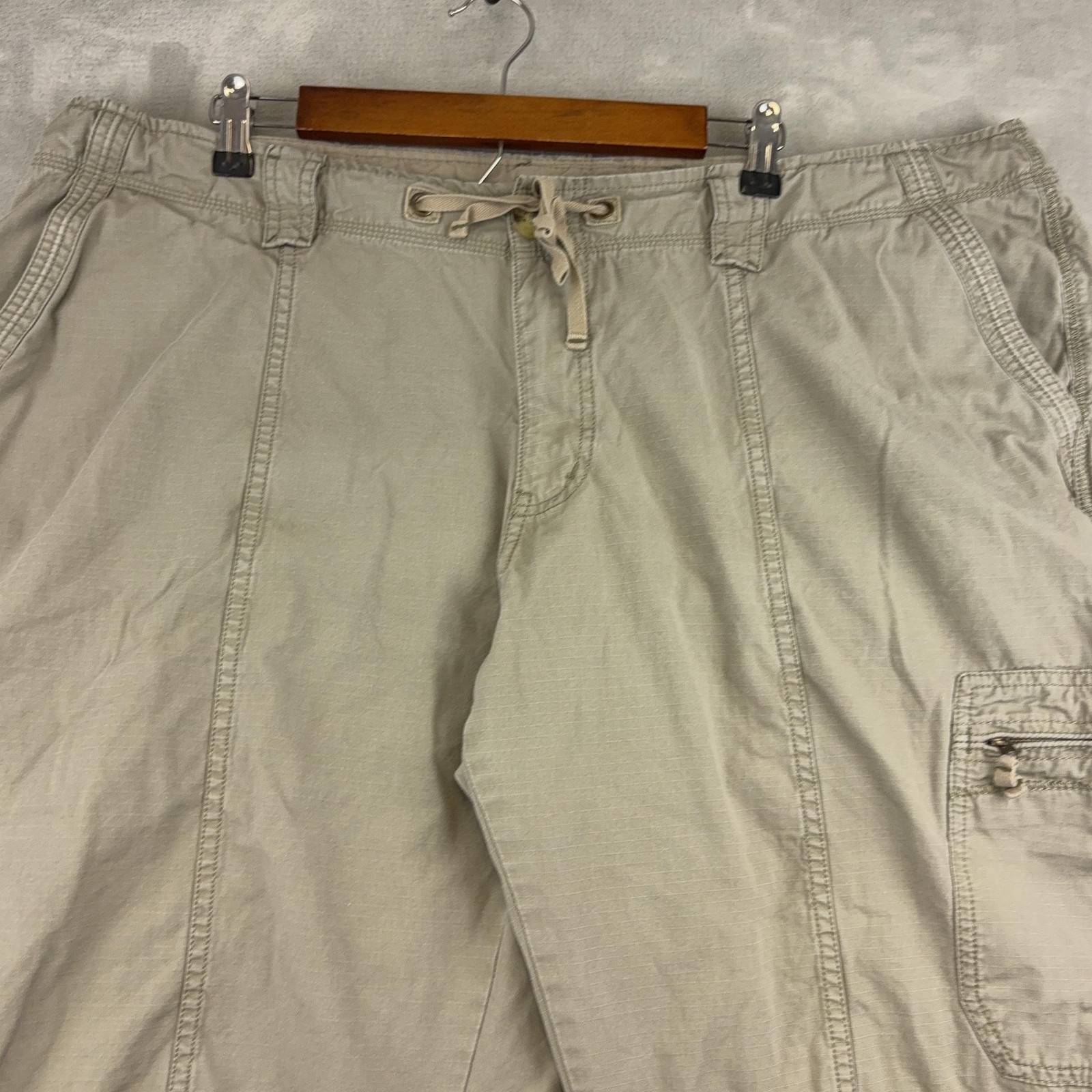 Eddie Bauer Capri Pants Womens 22W Beige Cotton Drawstring Cargo Pocket Relaxed
