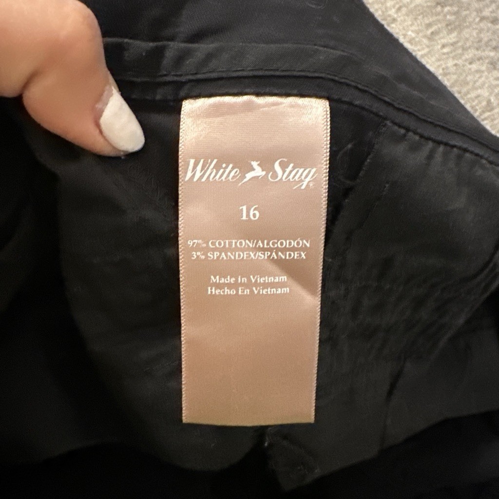White Stag Women’s Bermuda Shorts Size 16 Black Twill Pockets Zip Button