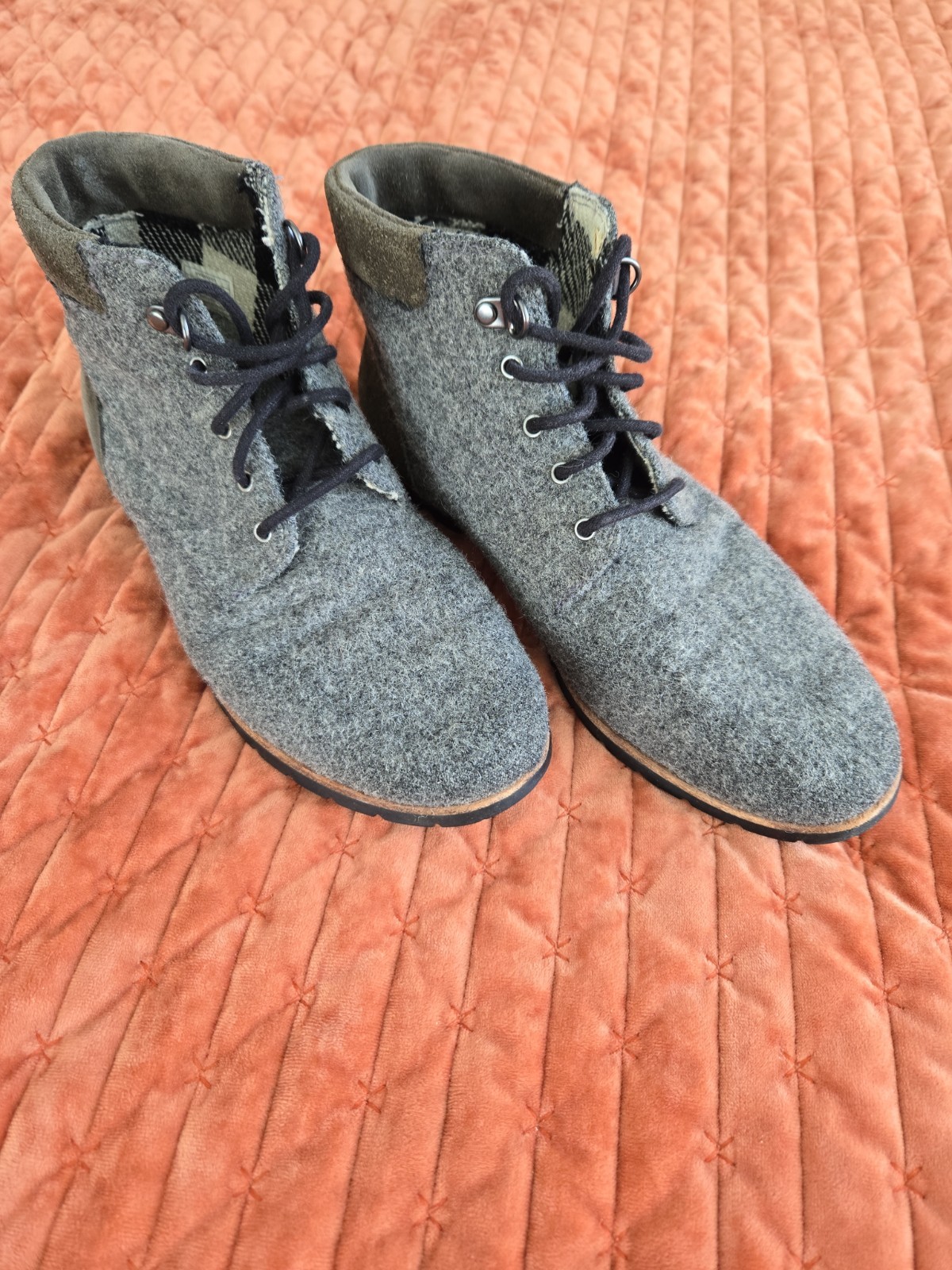 WOOLRICH BEEBE LACE-UP CHUKKA BOOTS,mens 9, Charcoal Gray,ash Wool,xlnt.cond,…