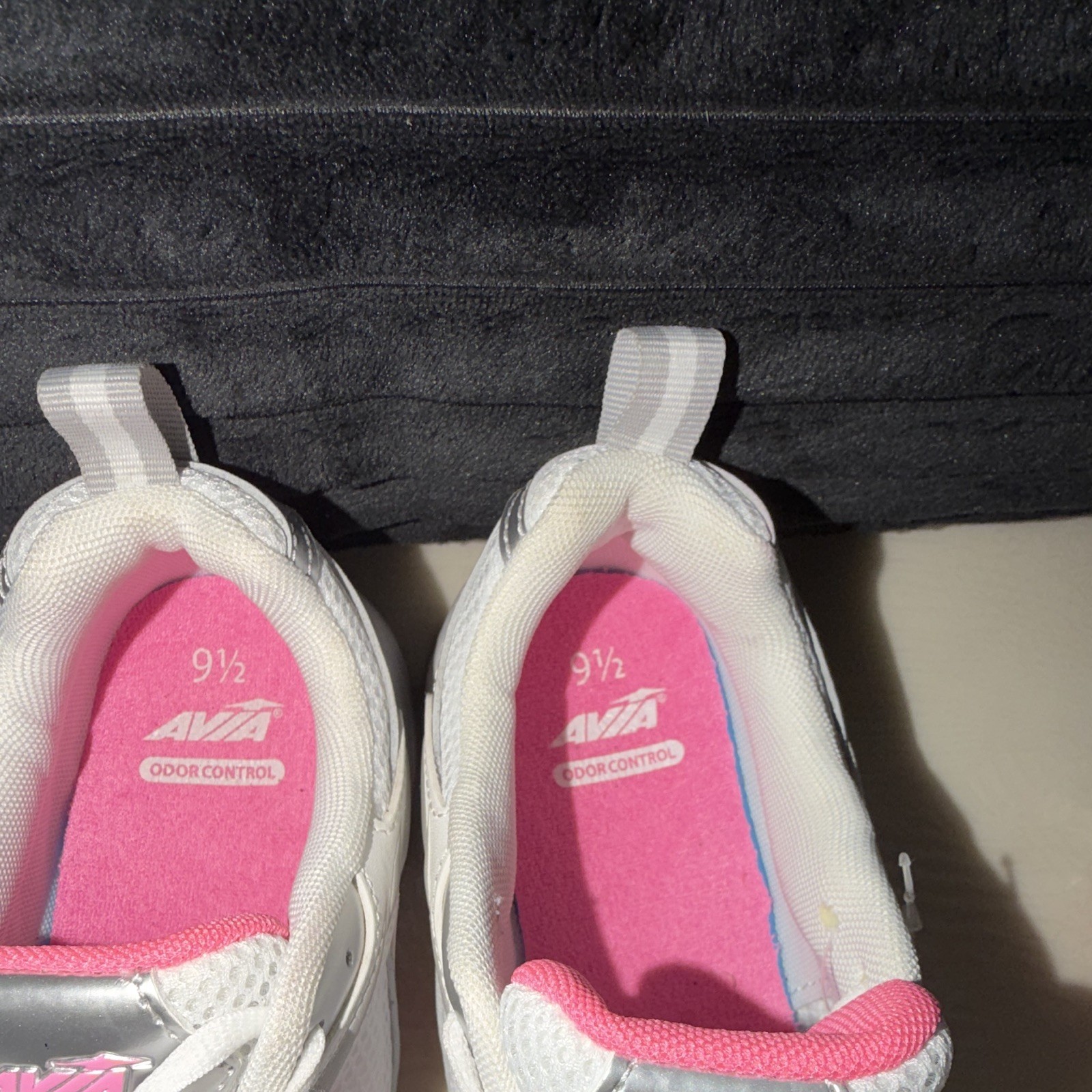 Avia 5000 WMAV43GX002EL White Pink Silver Lace Up Mesh Women’s Sneaker