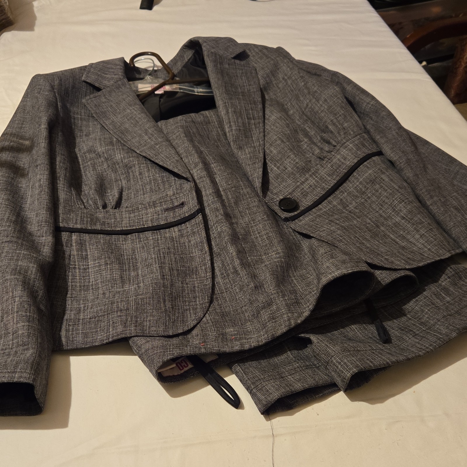 9&Co. Black 2-Piece Pant Suit , Notch Lapel Lined Size 12 Jacket Size 10 Pants.