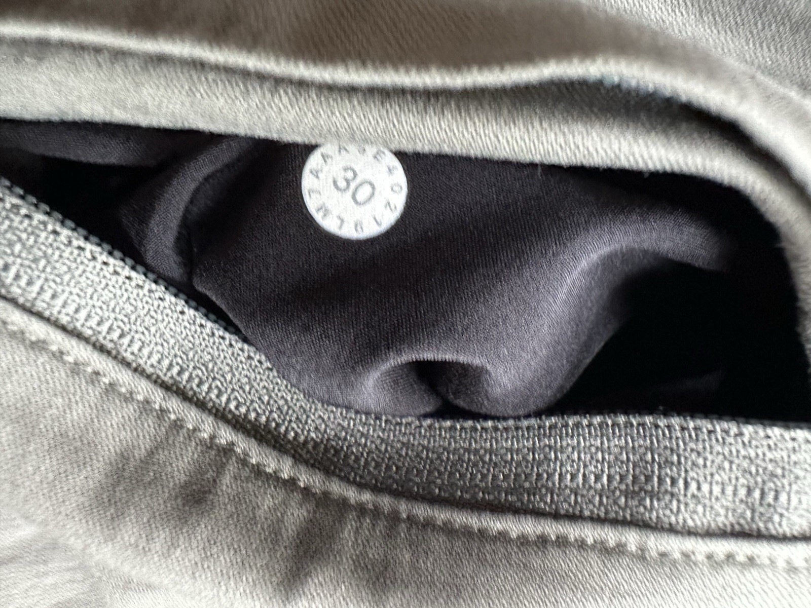 Lululemon Mens Commission Shorts Oxford Classic Fit 30 X 8.75 Gray Casual