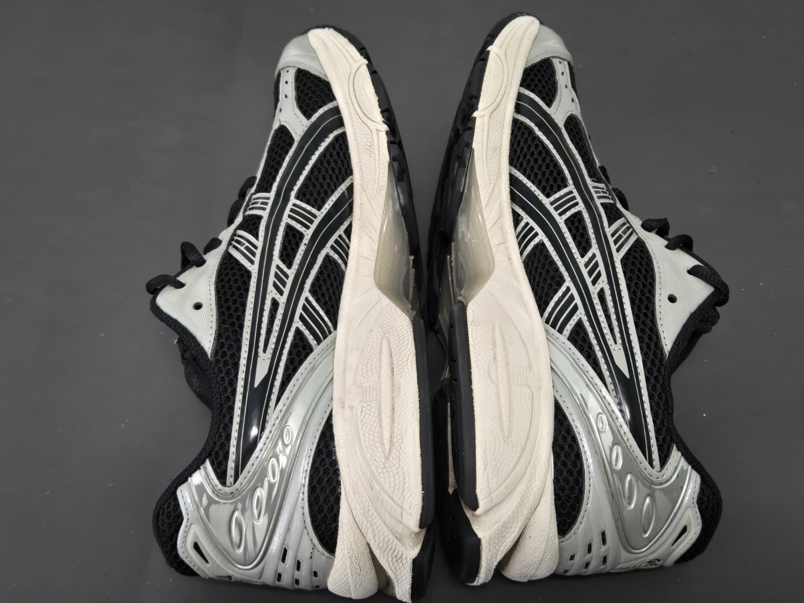 Asics Gel Kayano 14 Black Silver Gray 1201A019 Size 9 Mens Athletic Shoes