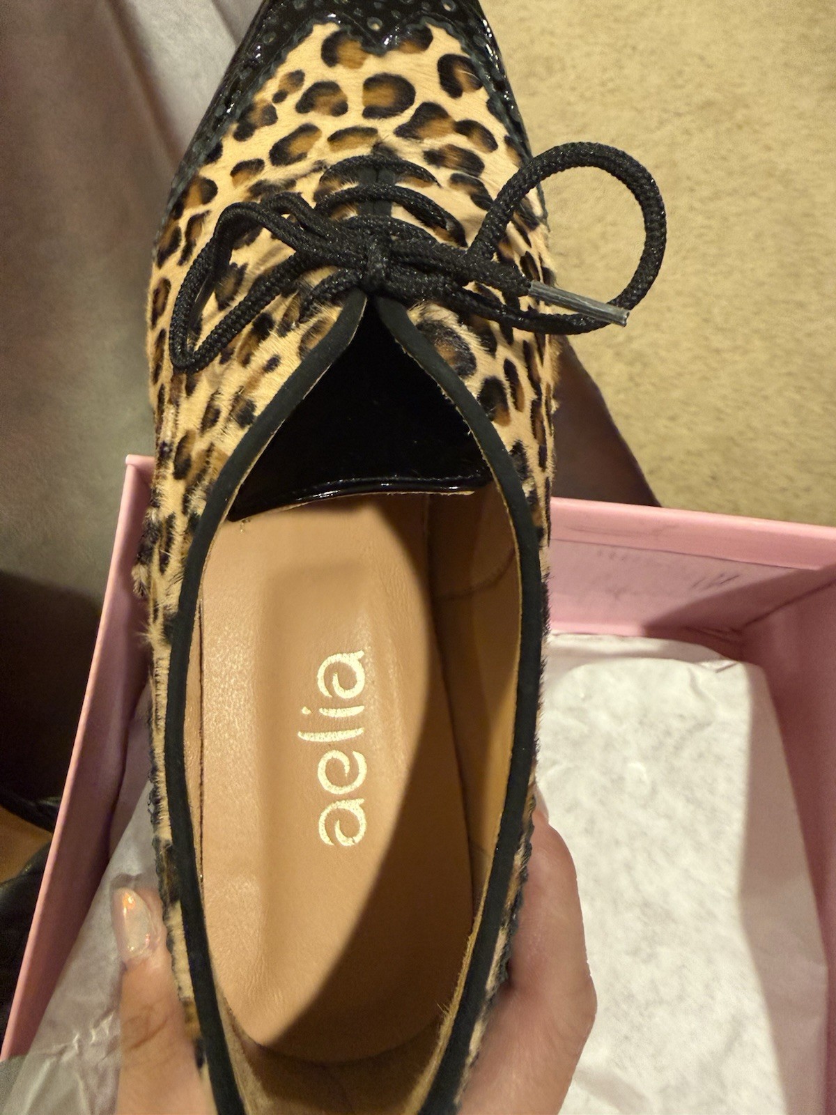 Aelia Women’s 9 Leather Leopard Print Oxford Flats Pointed Patent Toe Lace