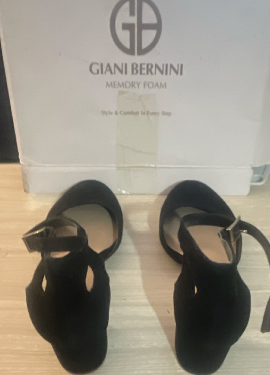 Giani Bernini Women’s Black Suede D’Orsay Ankle Strap Buckle Heels 8M