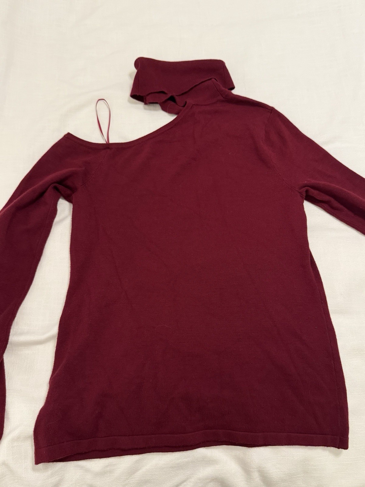 L’AGENCE Women’s Burgundy Solid Knit Cold Shoulder Top S/P Long Sleeve Stretch