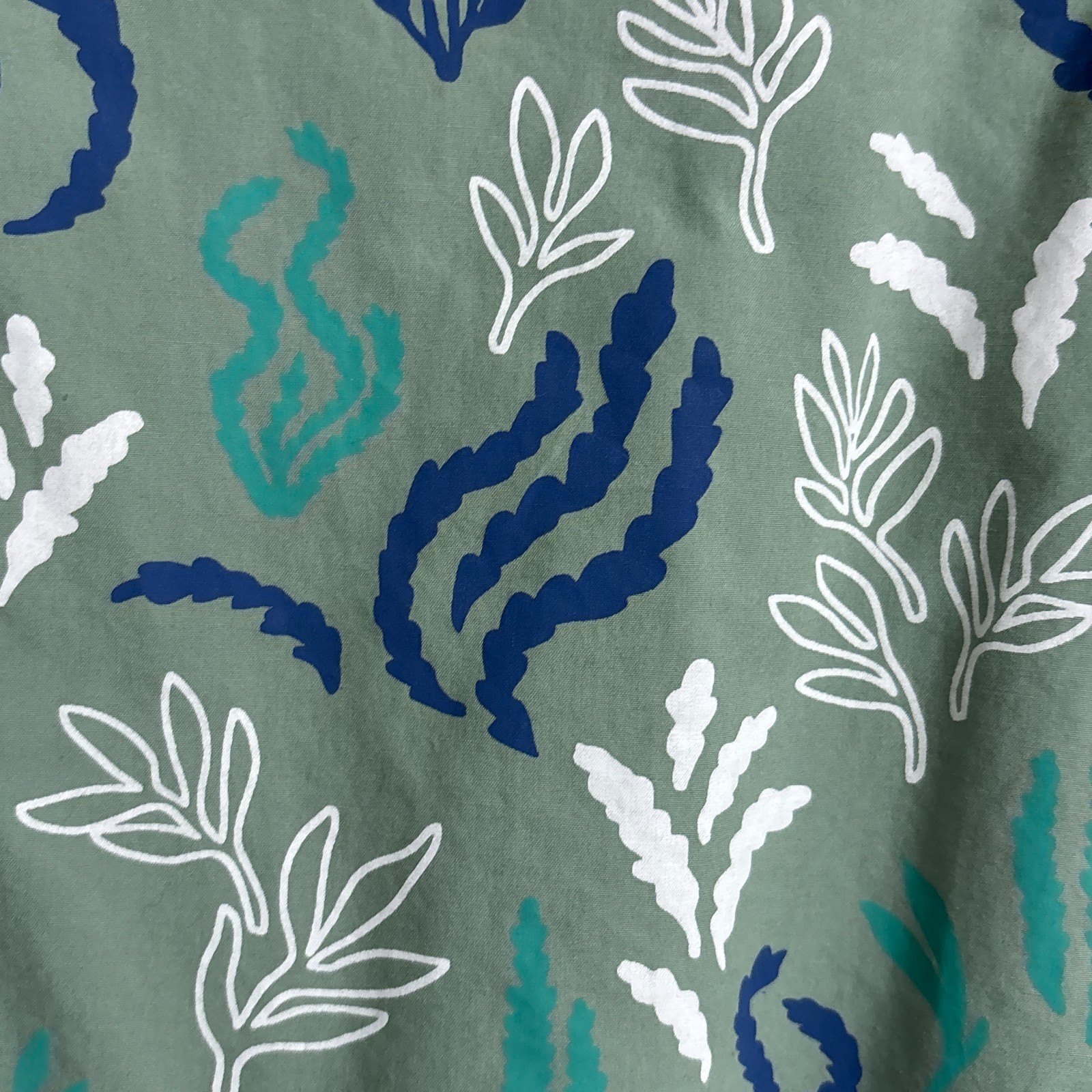 Nordstrom Rack Top XL Green Blue Floral Button Camp Hawaiian Matisse Inspired