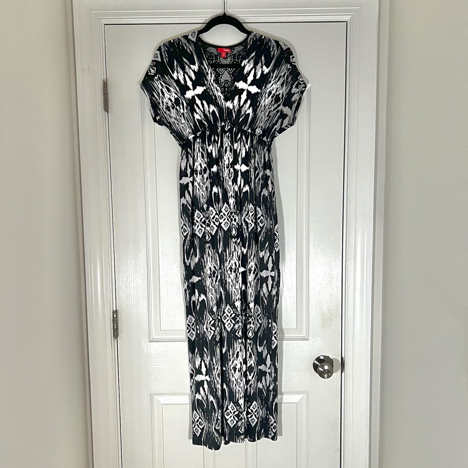 Bongo Women’s S Black White Geometric Short Sleeve Maxi Dress Lace Neckline
