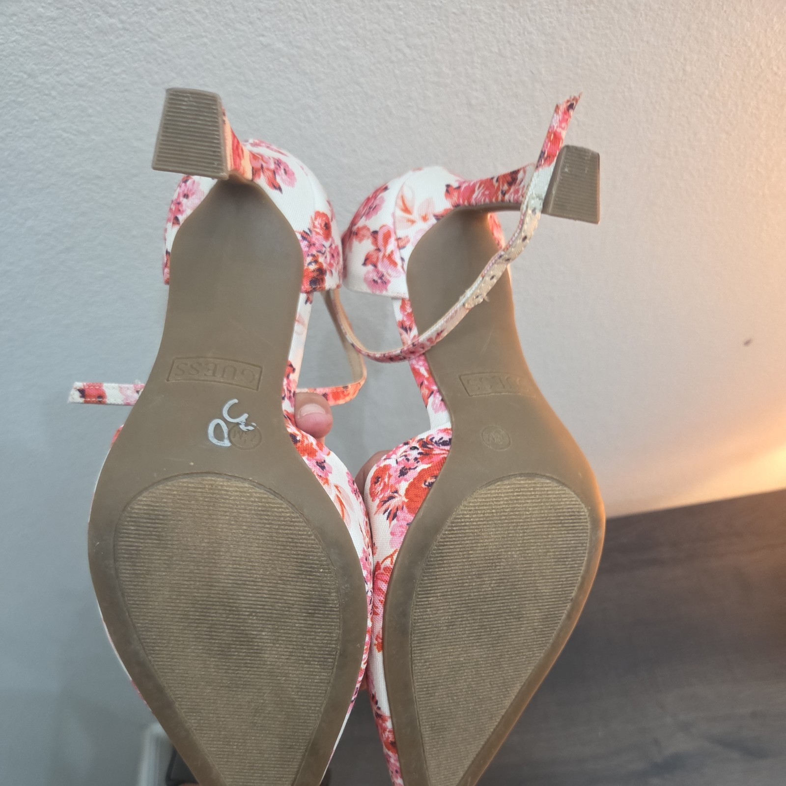 GUESS Floral heels size 7.5