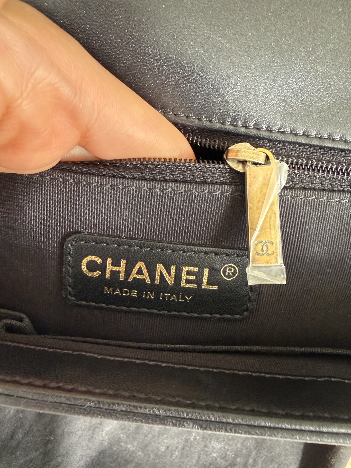 100% Authentic Chanel Boy Large Black Quilted Calfskin Leather Shoulder Bag
