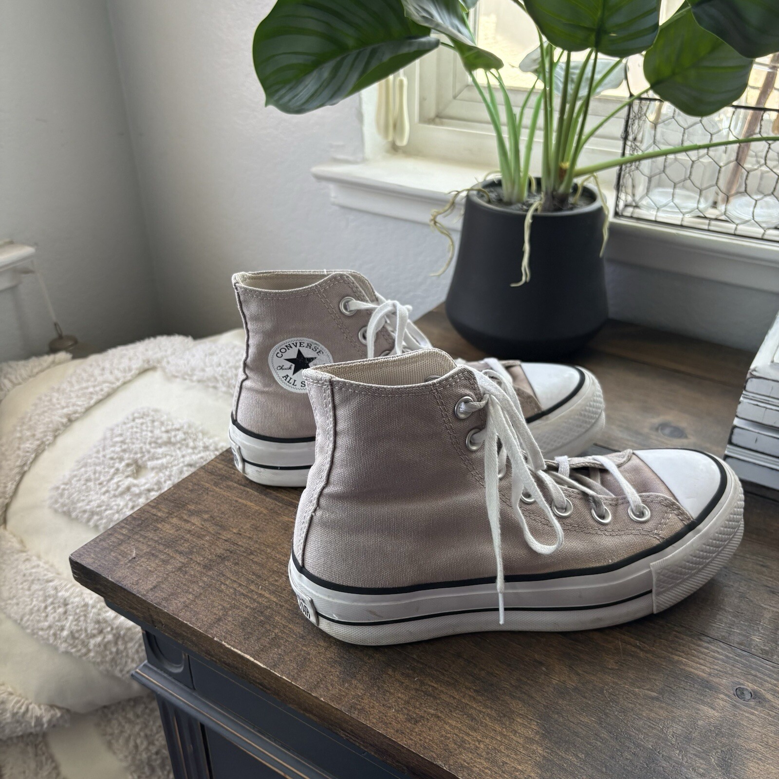 Converse Chuck Taylor All Star Lift Platform High Wonder Stone Size 5.5 Wimen’s