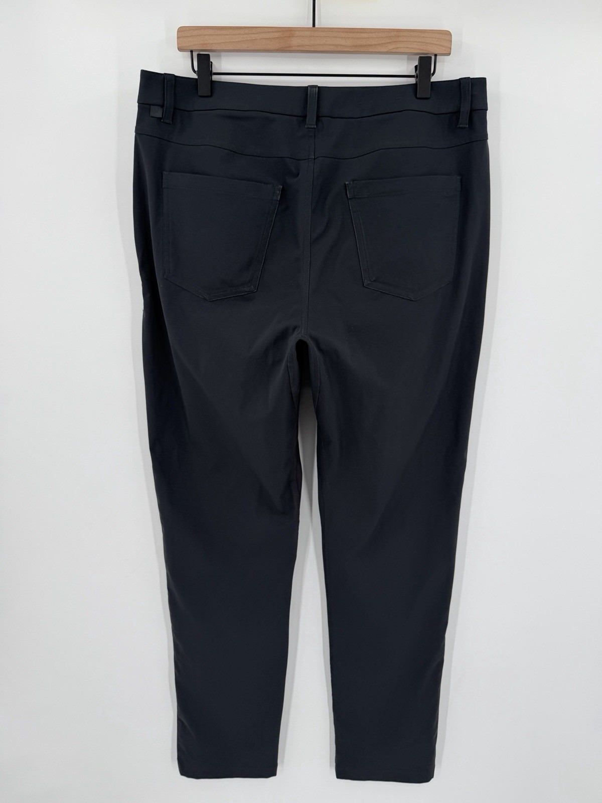 Lululemon ABC Pants Men’s 35×34 Grey Slim Fit Warpstreme Stretch Casual READ*