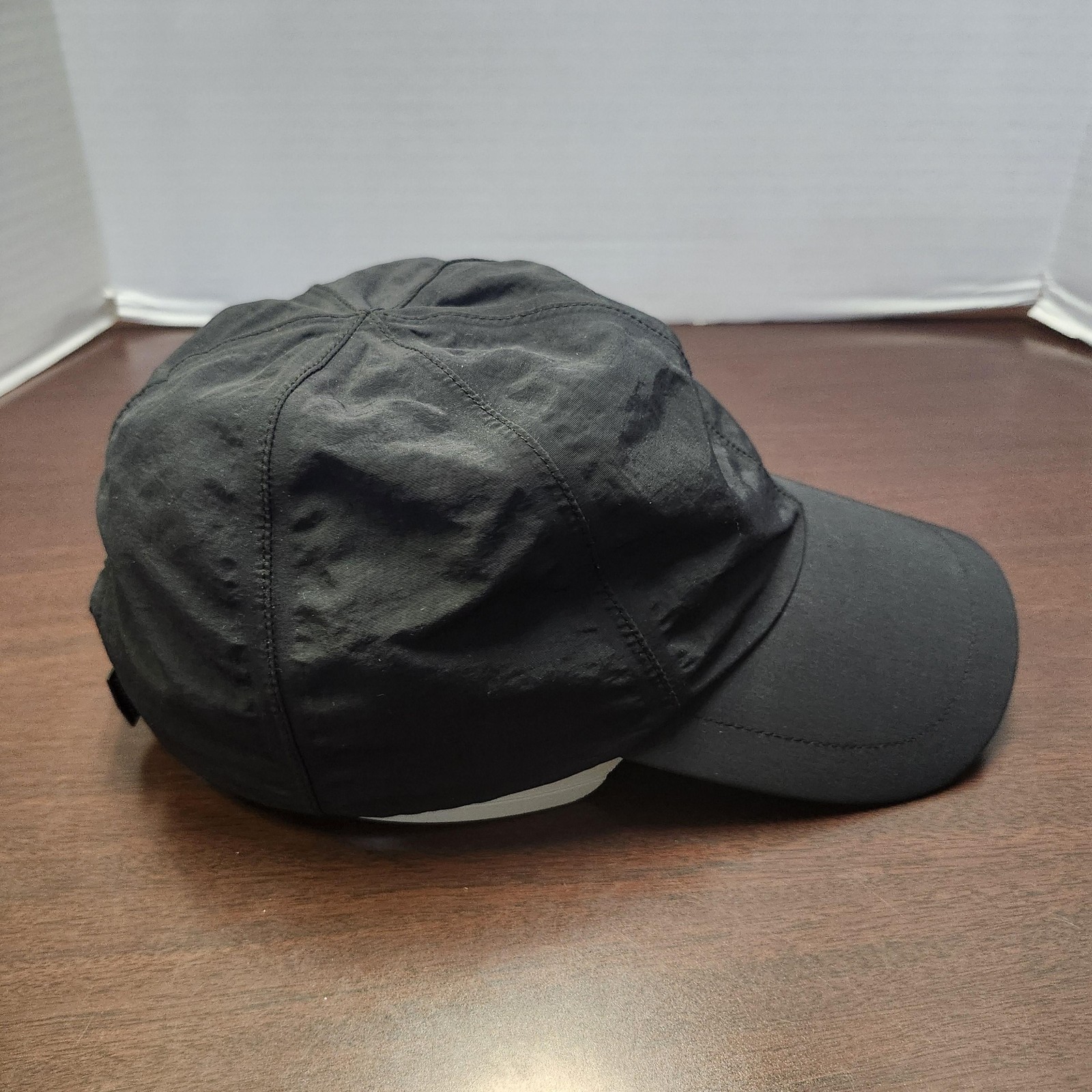Oncloud Hat Cap Strap Back Mens Black Lightweight Athletic Running Mesh