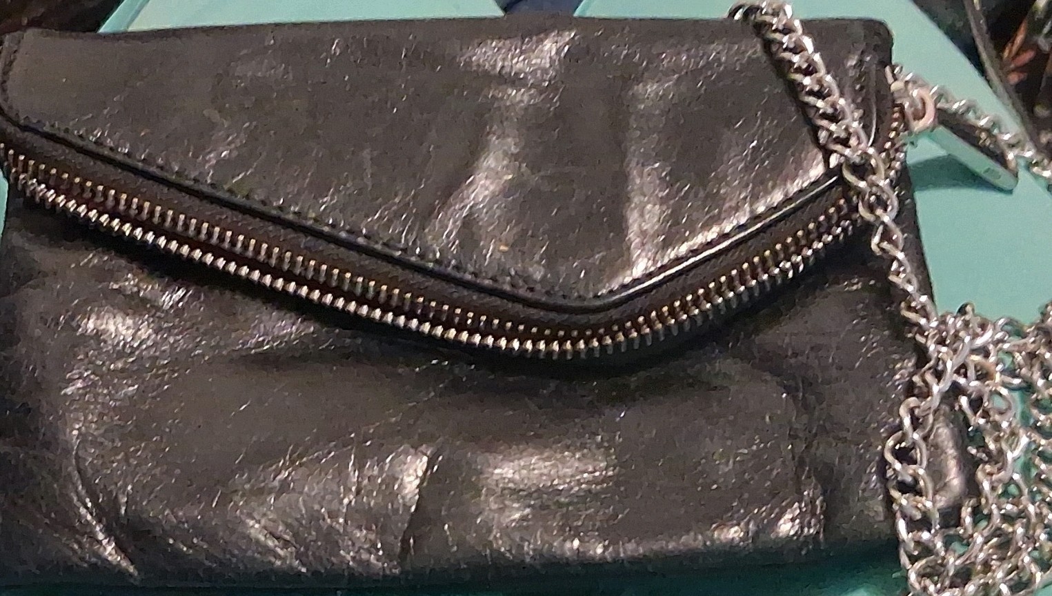 HOBO Small Crossbody Bag Black Zip Silver Chain Strap Floral Lined Inner Pockets
